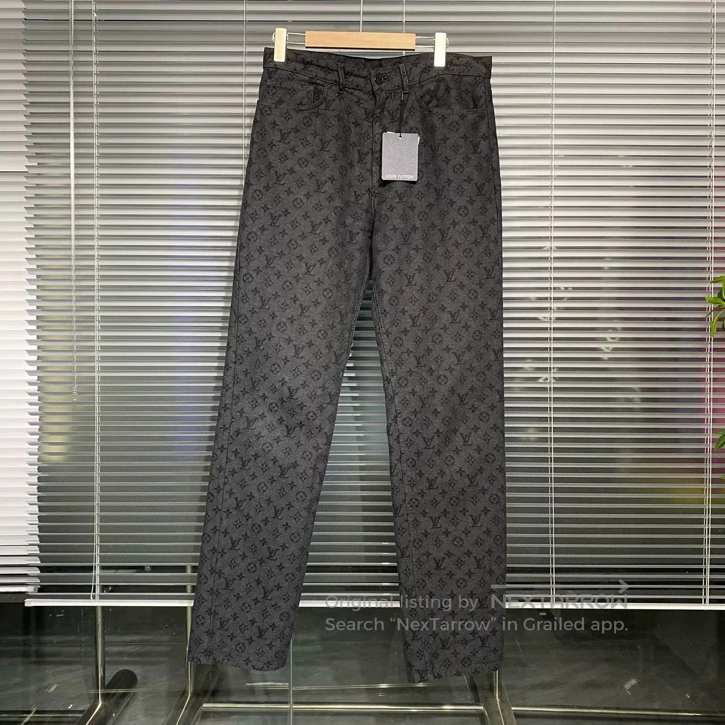 LV NBA Collaboration Monogram Full Print Straight.