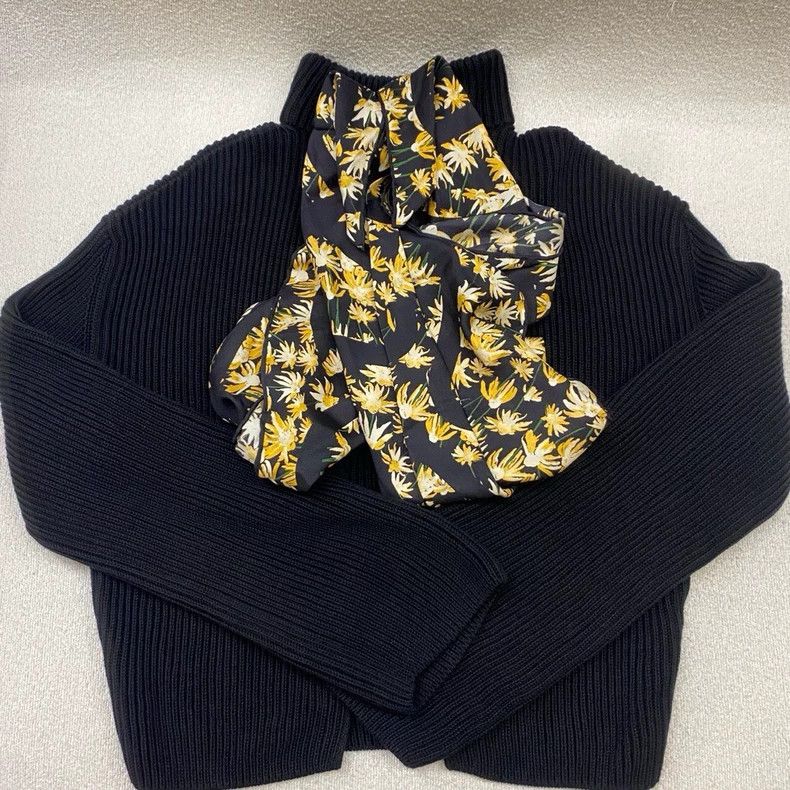 LOEWE Knitted sweater coat in short length