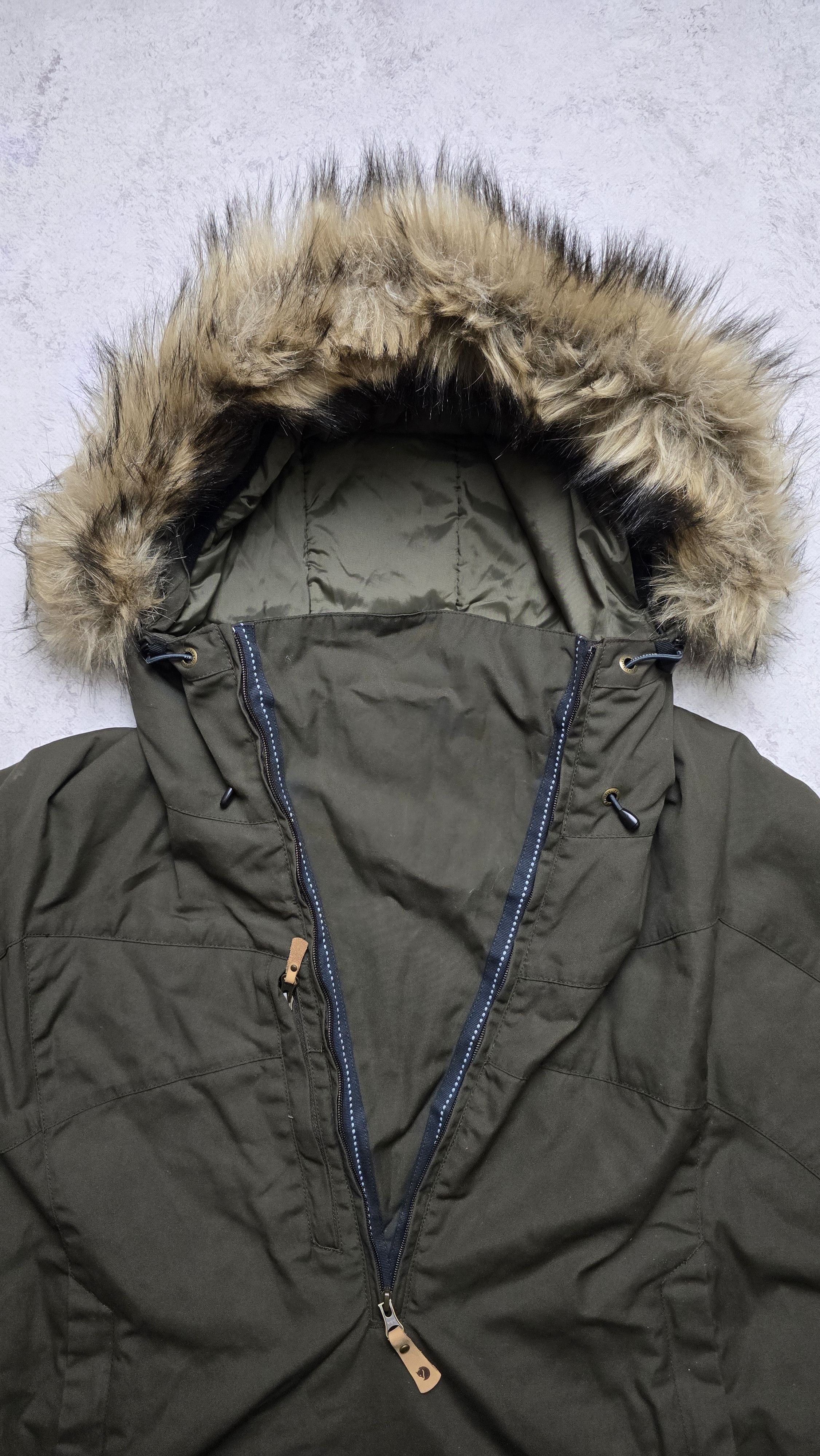 Fjallraven Luhkka Cape Jacket G-1000 Waxed Fur Hood Olive Poncho Size US S / EU 44-46 / 1 - 17 Thumbnail