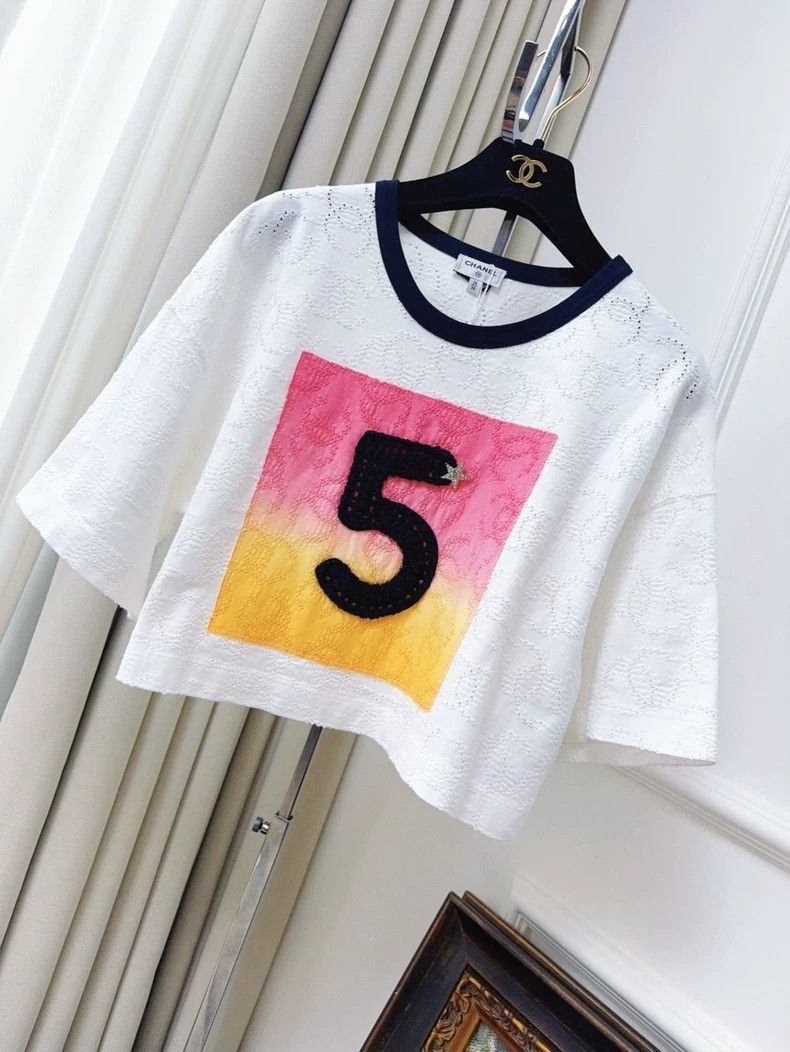 Chanel Chanel 24C early spring white background logo color gradie Size XXS / US 00 / IT 34 - 1 Thumbnail
