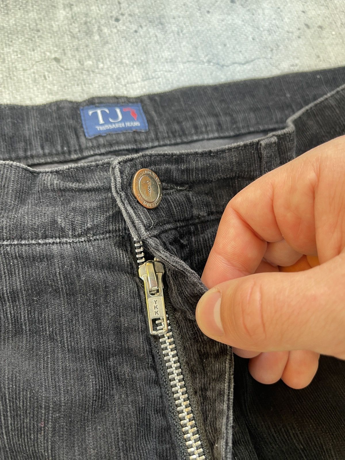 Trussardi × Vintage Trussardi Jens High Waist Straight Fit Black Jeans corduroy Size US 33 - 10 Thumbnail