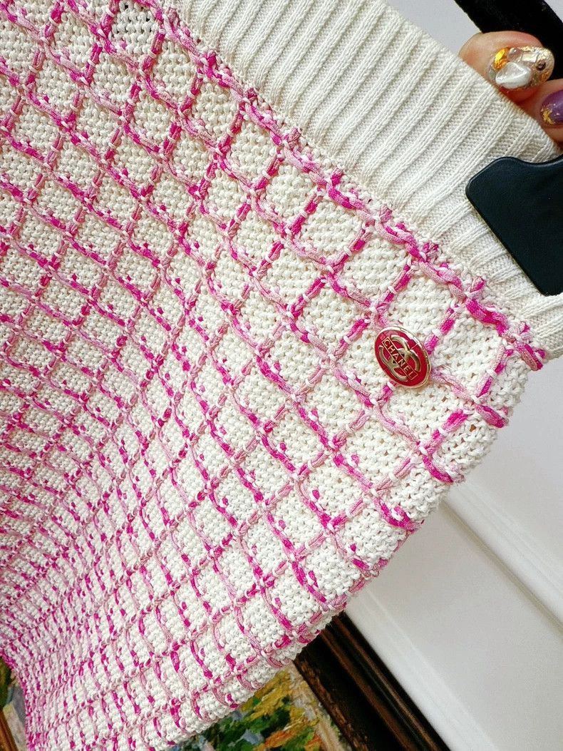 Chanel Chanel White Pink Plaid Knit Skirt Size 33" - 2 Thumbnail