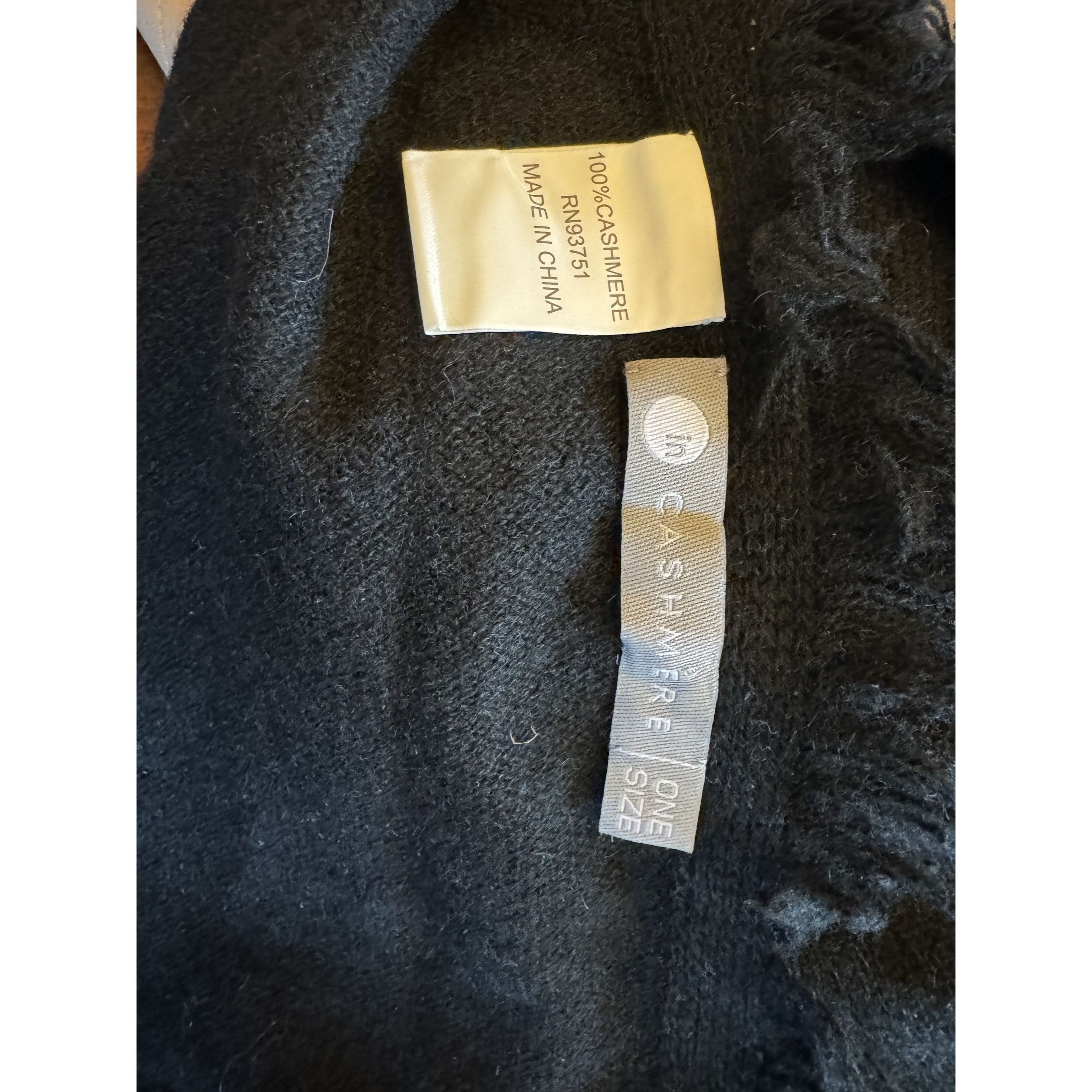 Vintage In Cashmere 100% Black Fringe Large Scarf ~ Super Soft 68"x1 Size ONE SIZE - 2 Thumbnail