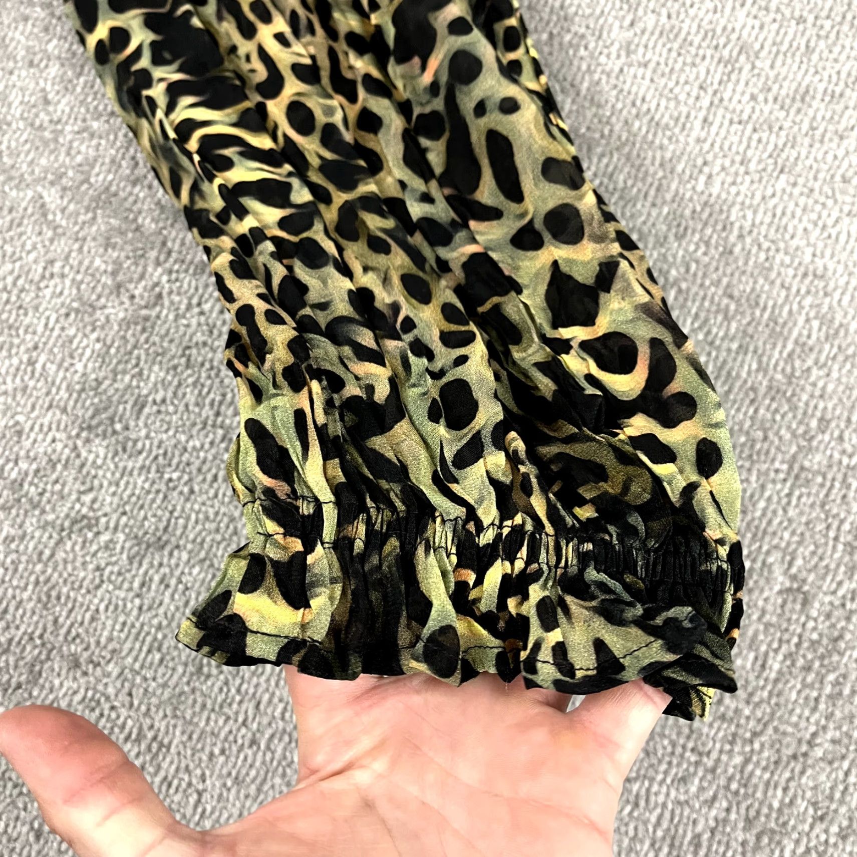 Anthropologie VINTAGE Anthropologie Bl^nk London Top Womens XS Petite Miranda Leopard Viscose Peasant Size XS / US 0-2 / IT 36-38 - 7 Thumbnail