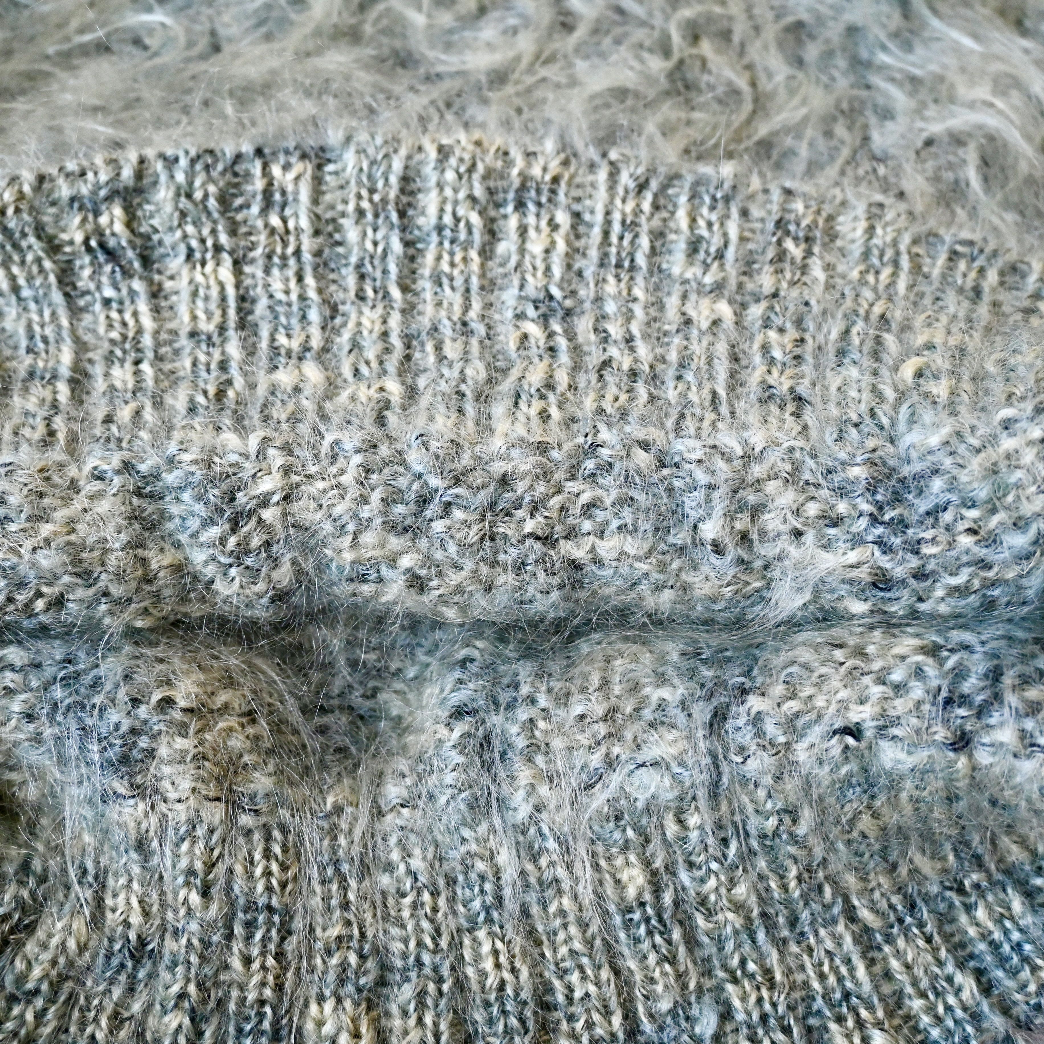 Vintage Super hairy, vintage 1990s Mohair-mix knit yeti sweater Size US S / EU 44-46 / 1 - 11 Thumbnail