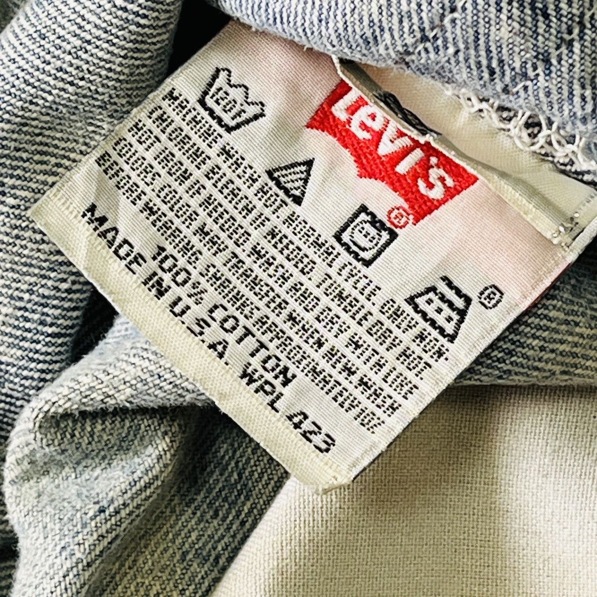 Levi's Vintage Distressed Levis 501XX 1997 Made In USA Jeans Size US 35 - 18 Thumbnail