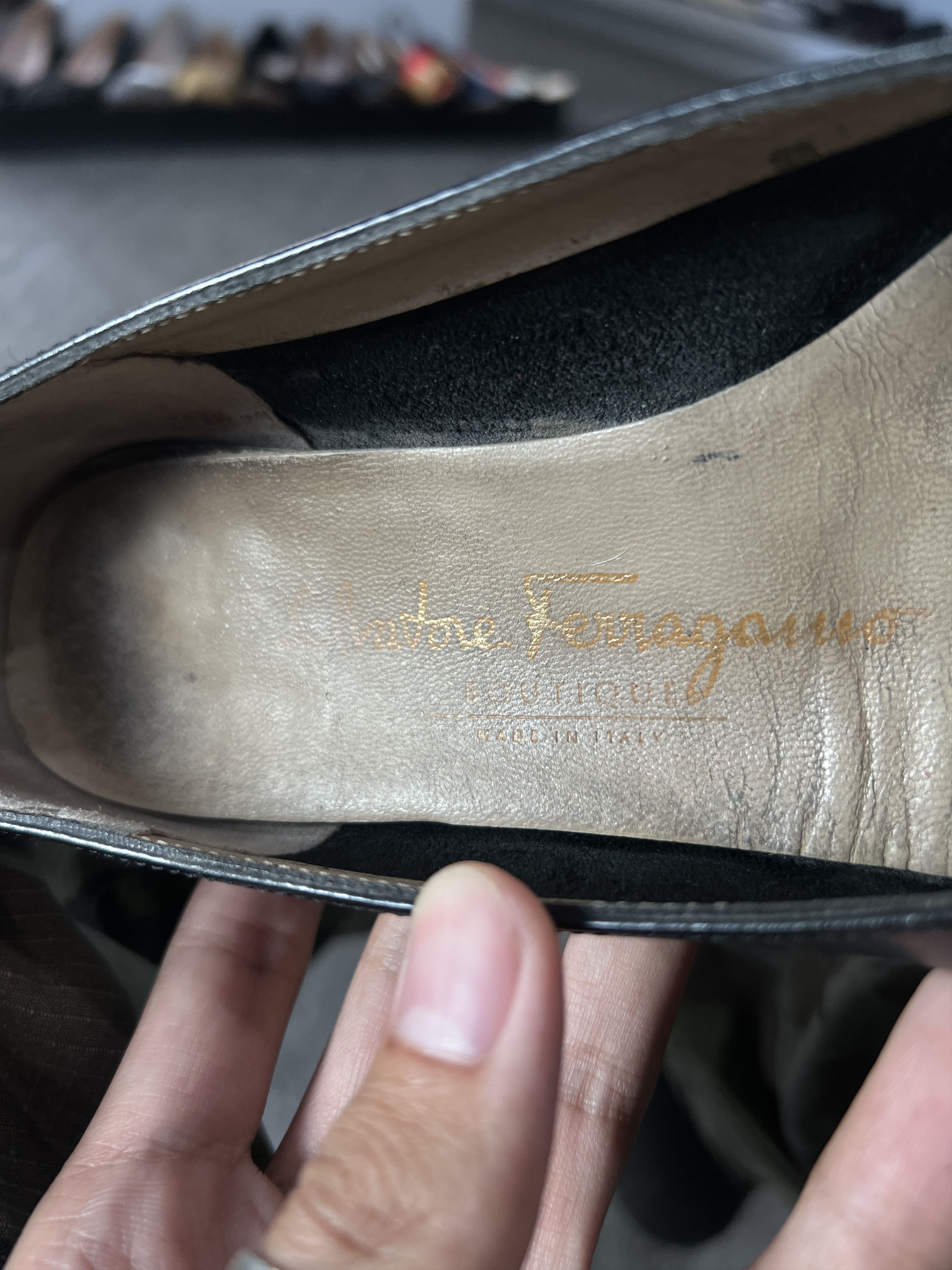 Salvatore Ferragamo Ferragamo Vara Bow Heels Black Leather Size 5C Size US 5 / IT 35 - 9 Thumbnail