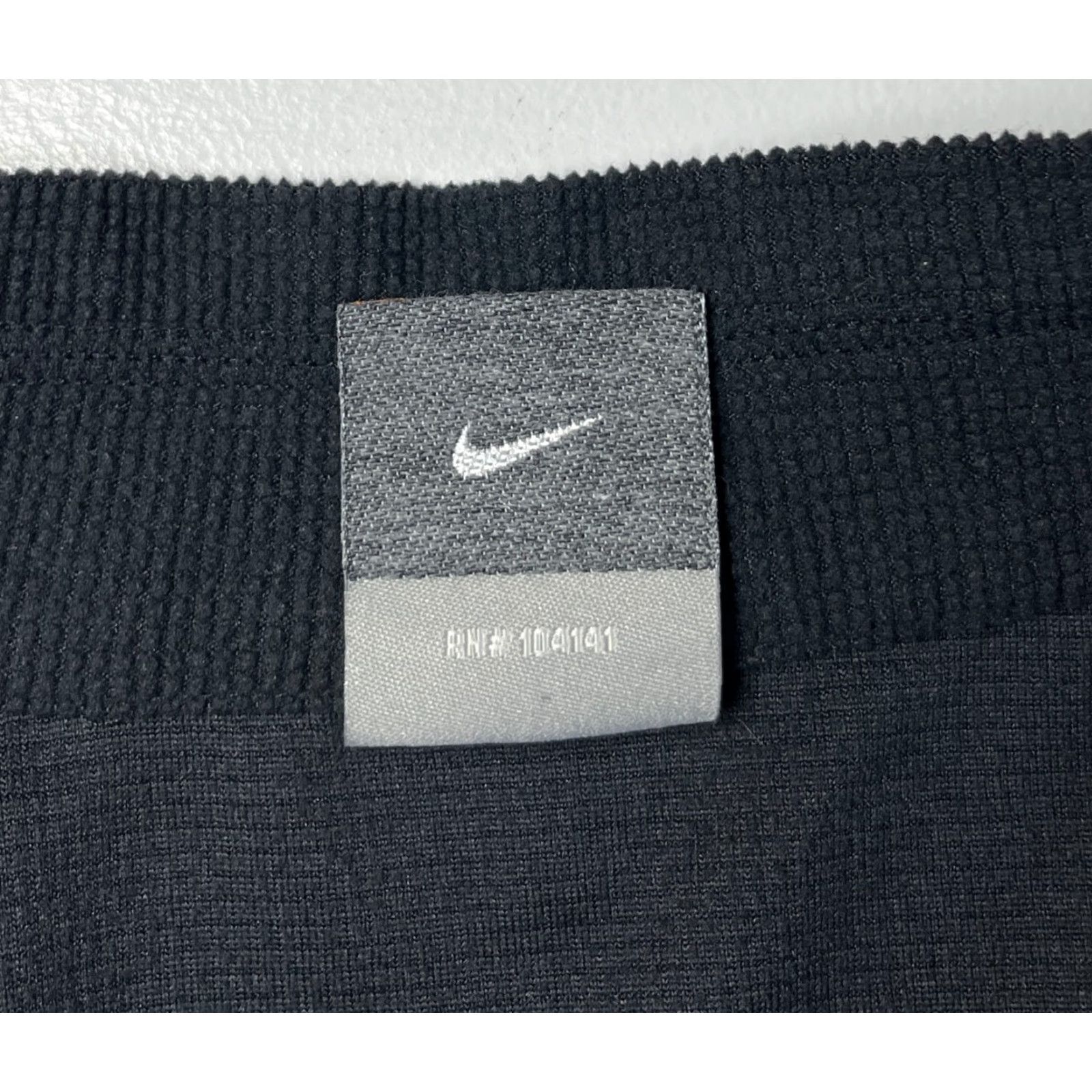 Nike VINTAGE Nike ACG Therma Fit 1/4 Zip Pullover Mens Large Black 100% Polyester Fleece Logo Winter Outdoor Activewear Size US L / EU 52-54 / 3 - 7 Thumbnail