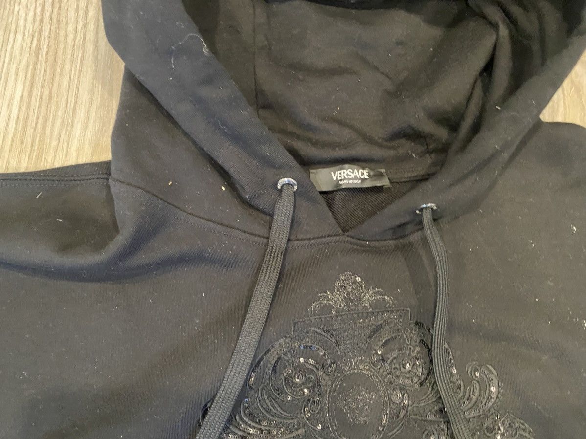 Versace Versace sequence embroidery hoodie Size US L / EU 52-54 / 3 - 8 Thumbnail