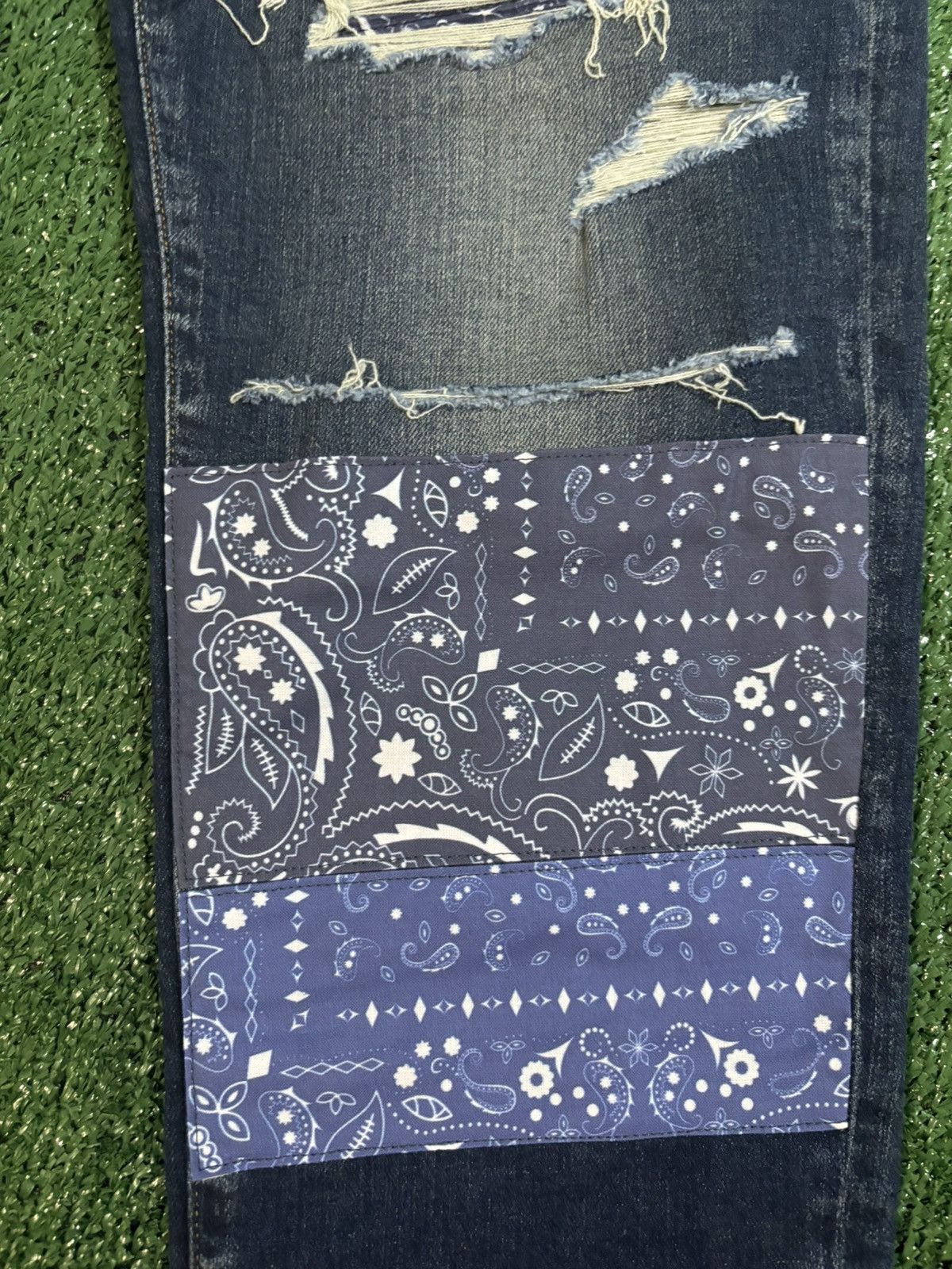 Amiri Amiri Vintage Bandana ArtPatch Jeans Size US 38 / EU 54 - 2 Thumbnail