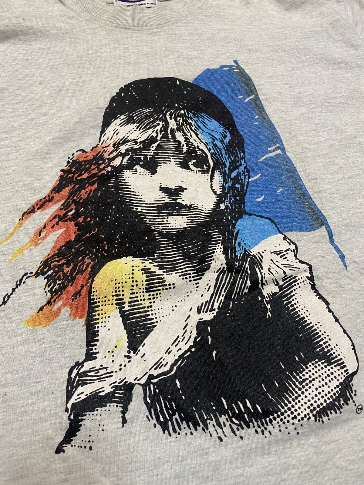 Vintage Vintage Les Miserables France Novel movie tee 90s Size US L / EU 52-54 / 3 - 3 Thumbnail