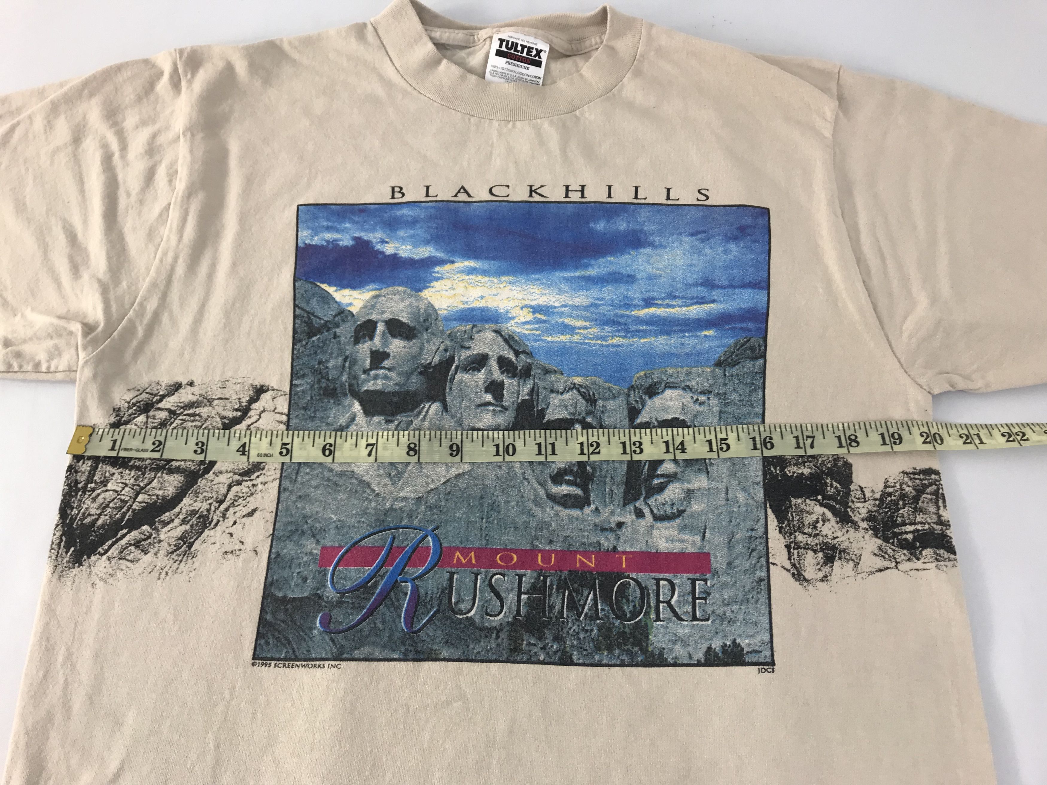 Tultex 90s Mount Rushmore Blackhill Printed Tee T-shirt Size US M / EU 48-50 / 2 - 8 Thumbnail