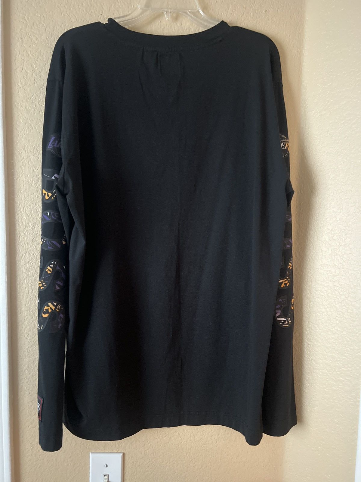 Hugo Boss × NBA Hugo Boss x Lakers Long Sleeve Tee Size US XL / EU 56 / 4 - 2 Thumbnail