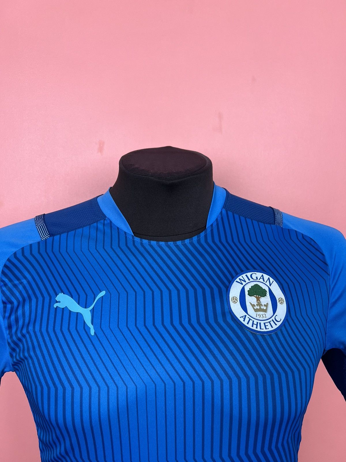 Puma Puma wigan athletics soccer jersey football shirt Size US S / EU 44-46 / 1 - 2 Thumbnail