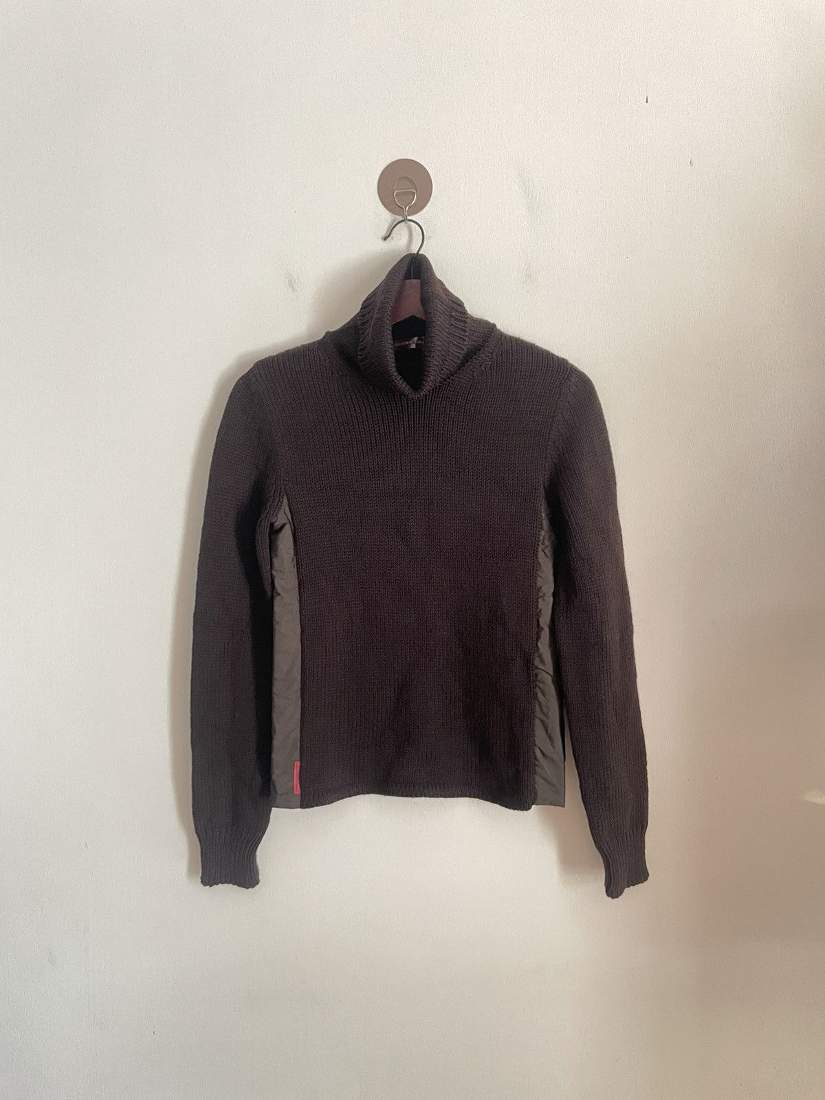 Prada Prada Sweatshirt turtleneck Size XS / US 0-2 / IT 36-38 - 1 Thumbnail
