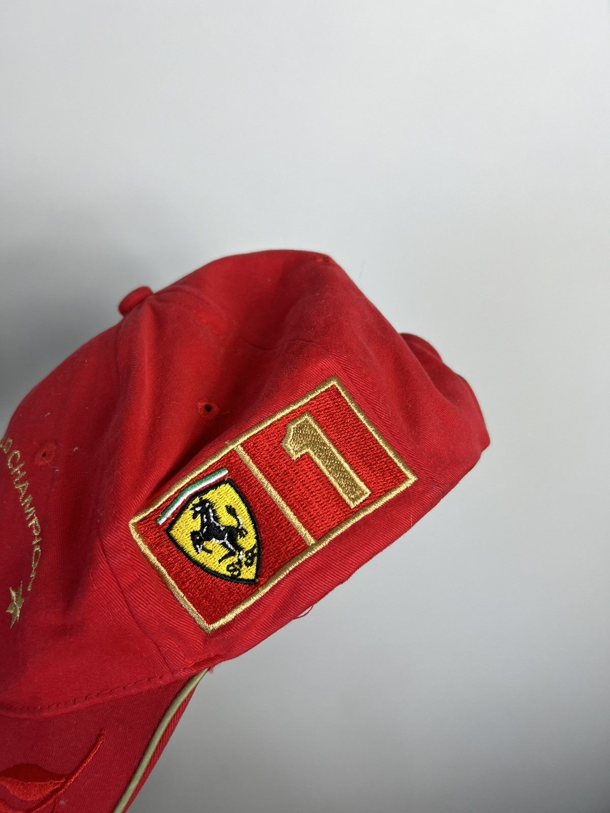 Ferrari × Formula 1 Cap Ferrari Michael Schumacher 2002 F-1 World Champion Size ONE SIZE - 4 Thumbnail