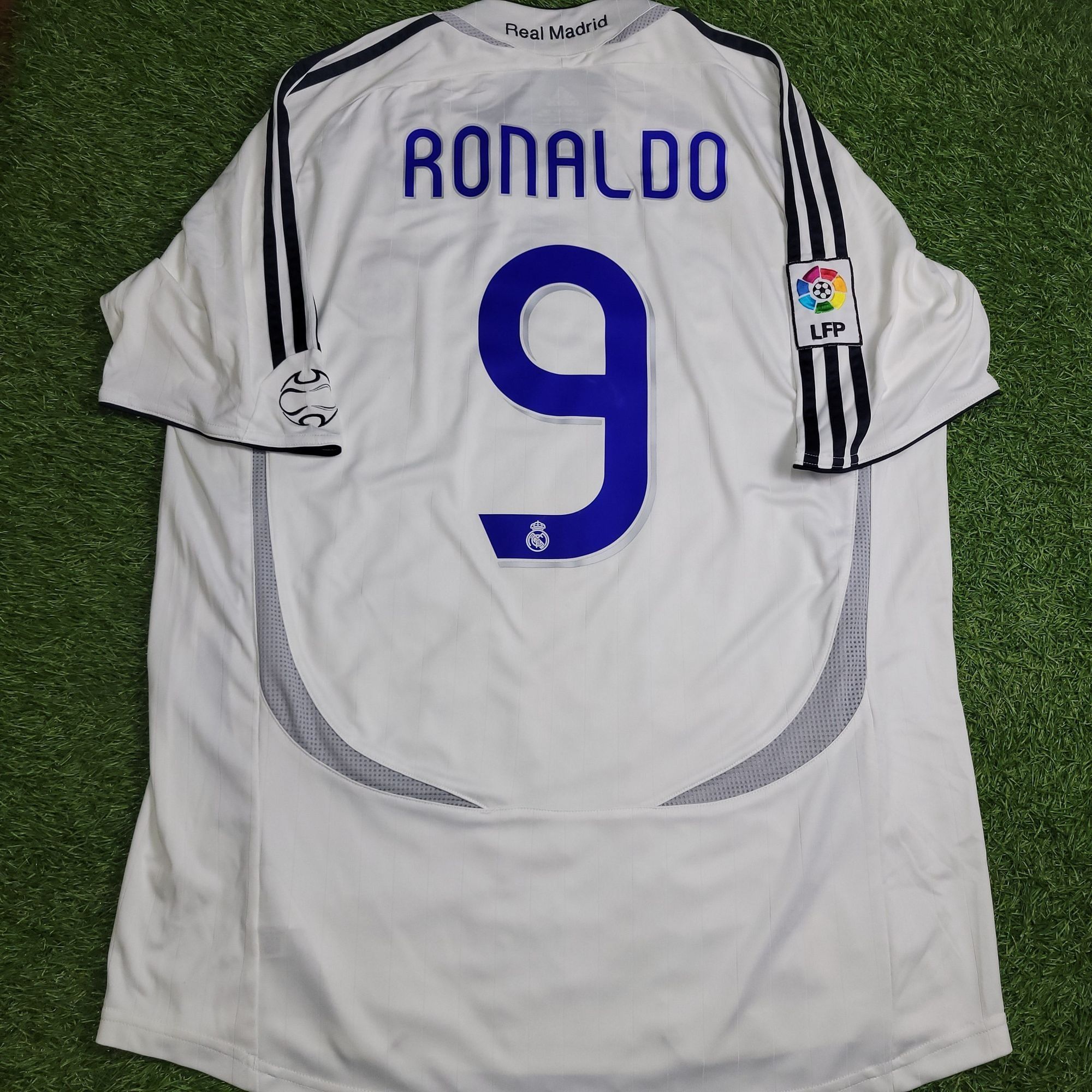 Adidas Ronaldo Real Madrid 2006 2007 Soccer Jersey Shirt L Size US L / EU 52-54 / 3 - 1 Thumbnail