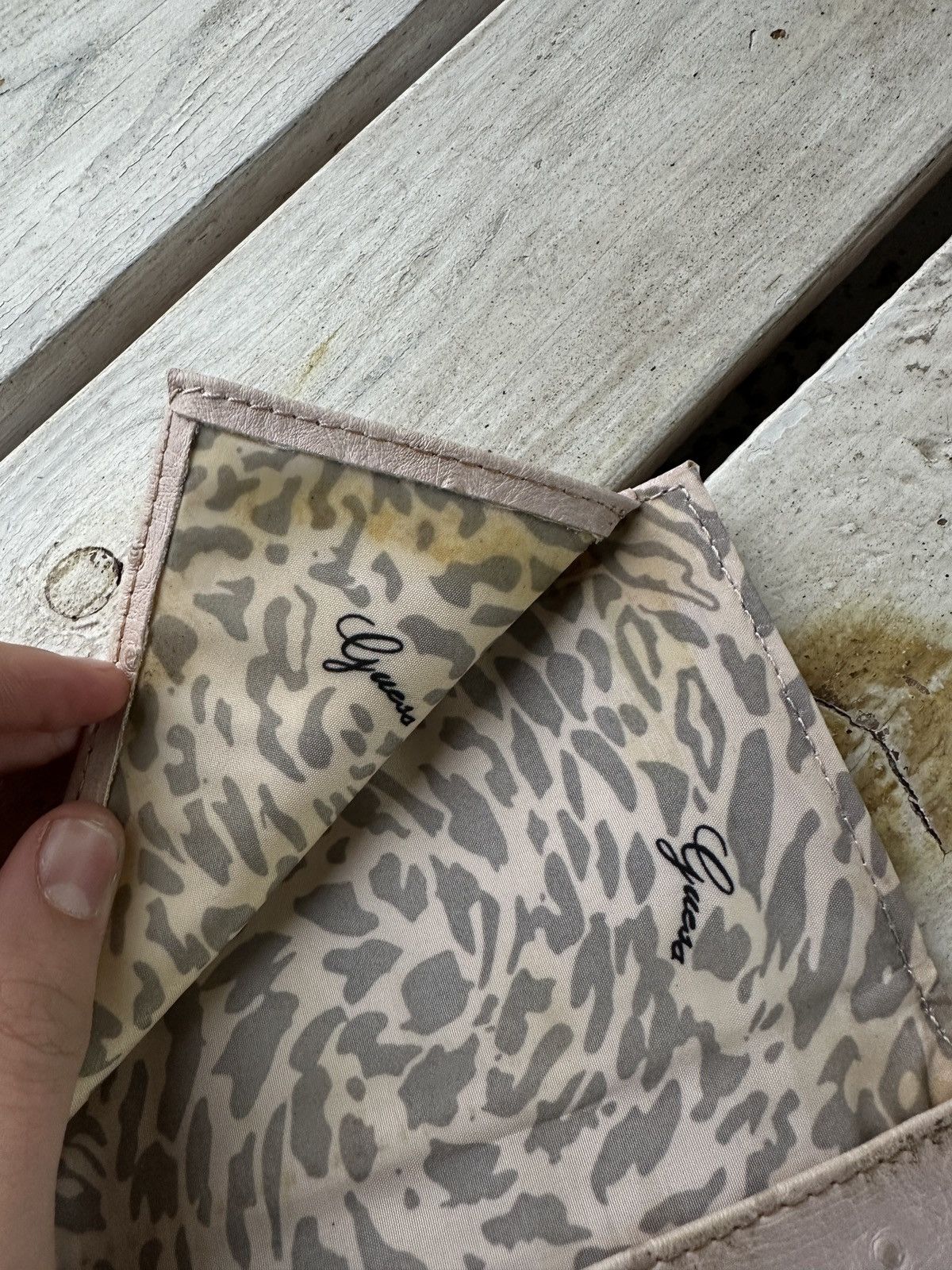 Guess 🚨Y2K Guess monogram Pink Avant-Garde Japan style wallet Size ONE SIZE - 4 Thumbnail