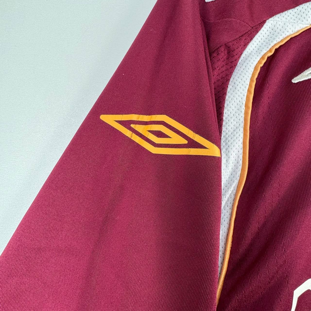 Umbro Umbro Hearts FC Home Football Shirt Maroon Mens Size M Size US M / EU 48-50 / 2 - 4 Thumbnail