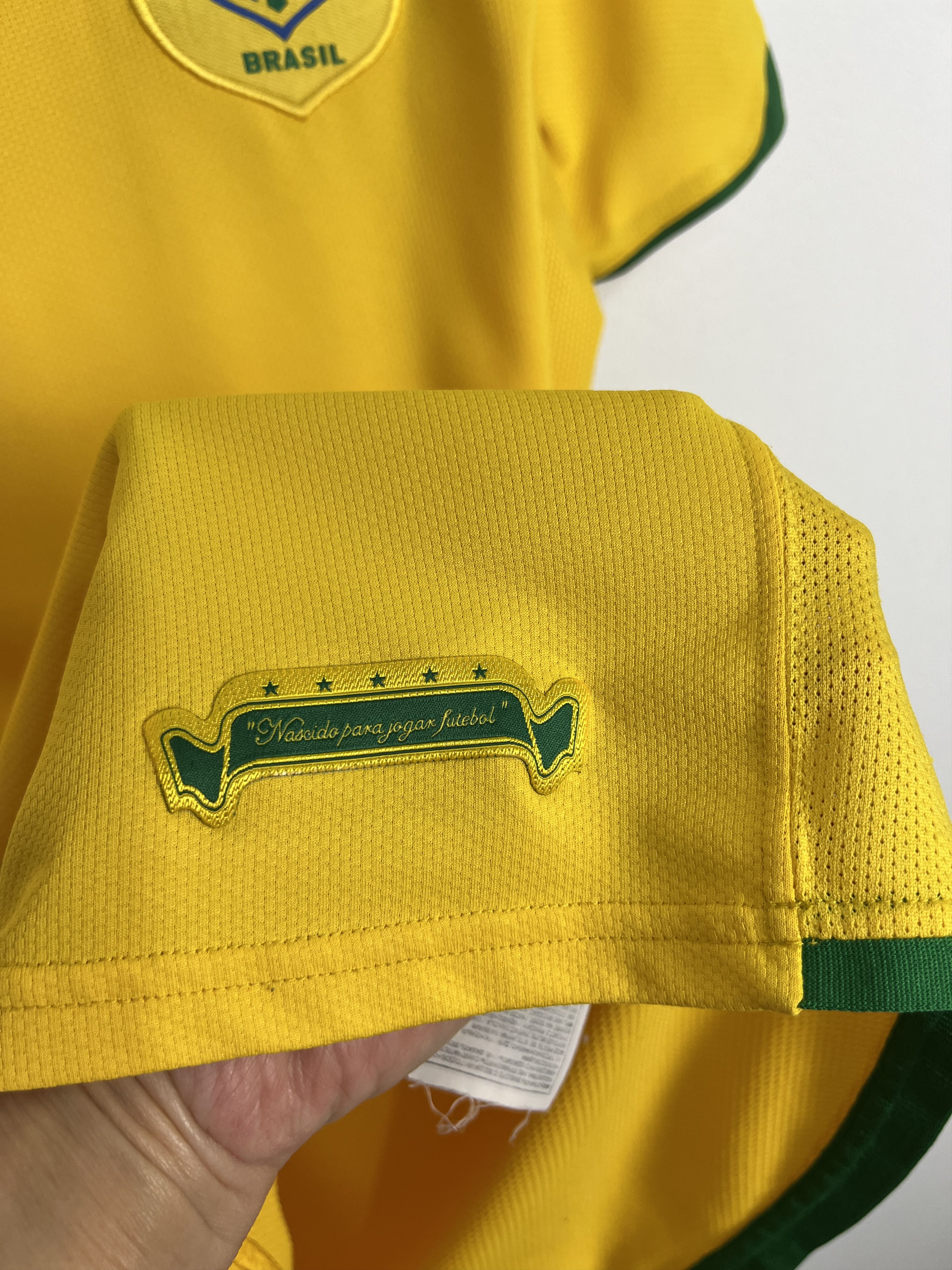 Nike Brazil Home football shirt 2006 Soccer Nike Jersey Mens Size US M / EU 48-50 / 2 - 5 Thumbnail