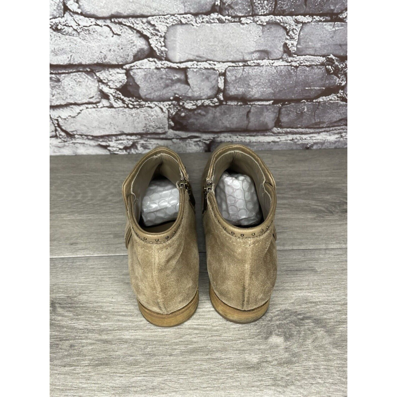 Other ITALEAU Tan Suede Leather Ankle Side Zipper Low Heel Boots W Size US 6.5 / IT 36.5 - 5 Thumbnail