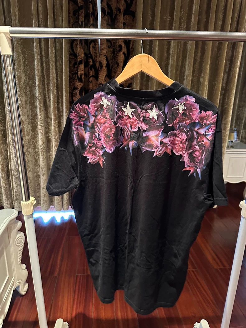 Givenchy Givenchy Rose and star T-shirt Size US L / EU 52-54 / 3 - 3 Thumbnail