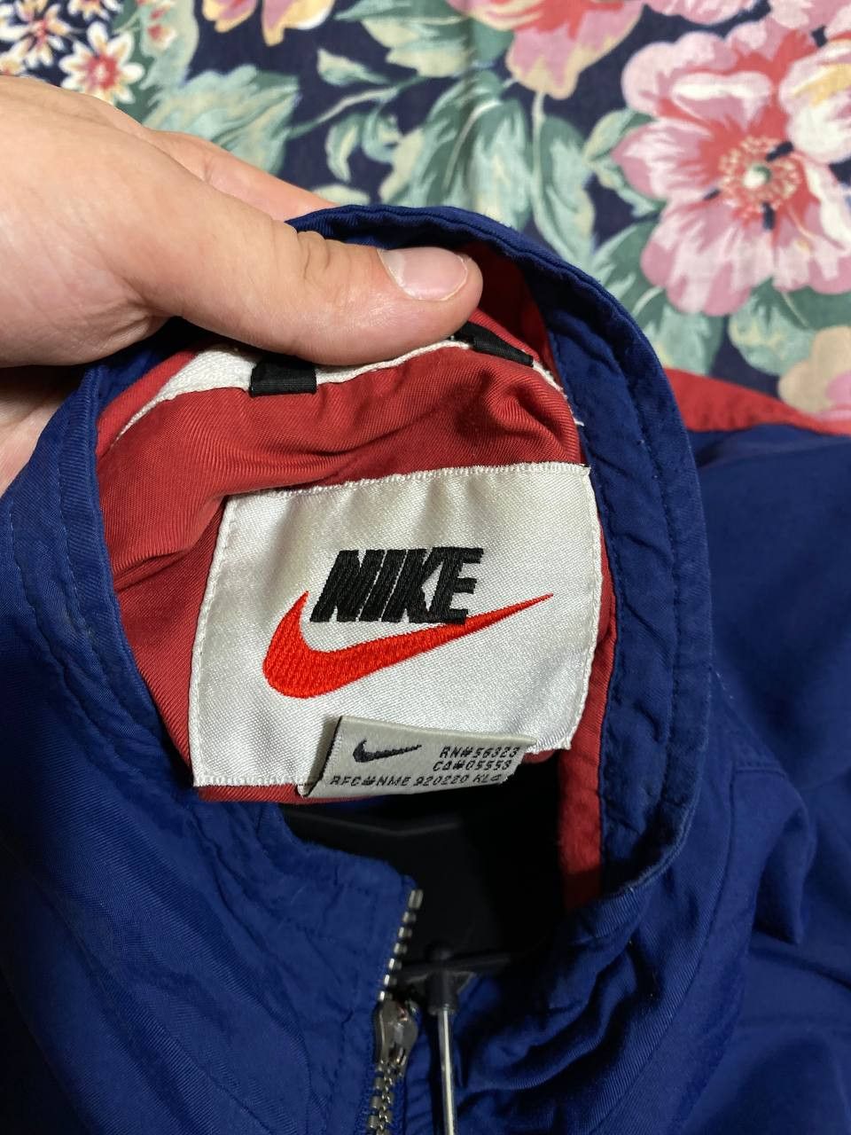 Nike × Vintage 90s Nike Swoosh Vintage Y2K Oversized Windbreaker Jacket Size US L / EU 52-54 / 3 - 3 Thumbnail