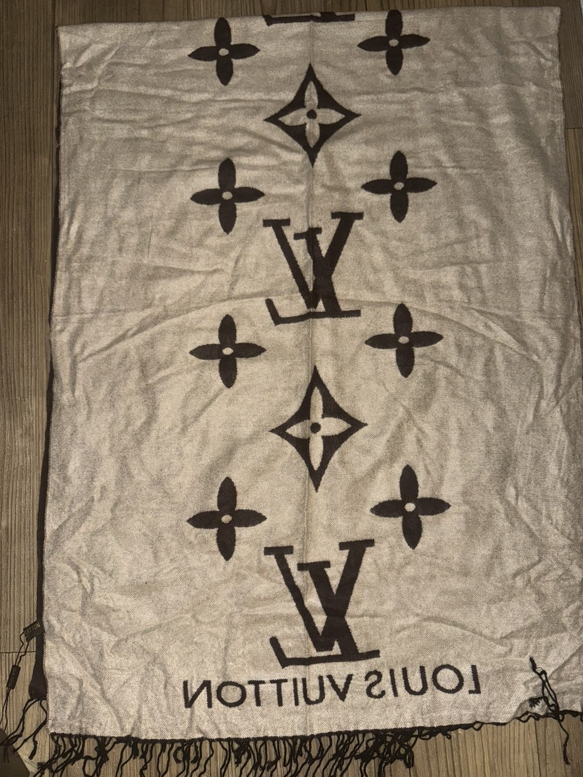 Louis Vuitton louis vuitton vintage scarf Size ONE SIZE - 2 Thumbnail