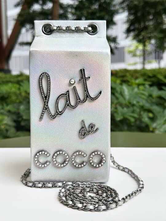 Chanel Lait De Coco Milk Carton Clutch Evening Bag Unicorn Size ONE SIZE - 3 Thumbnail