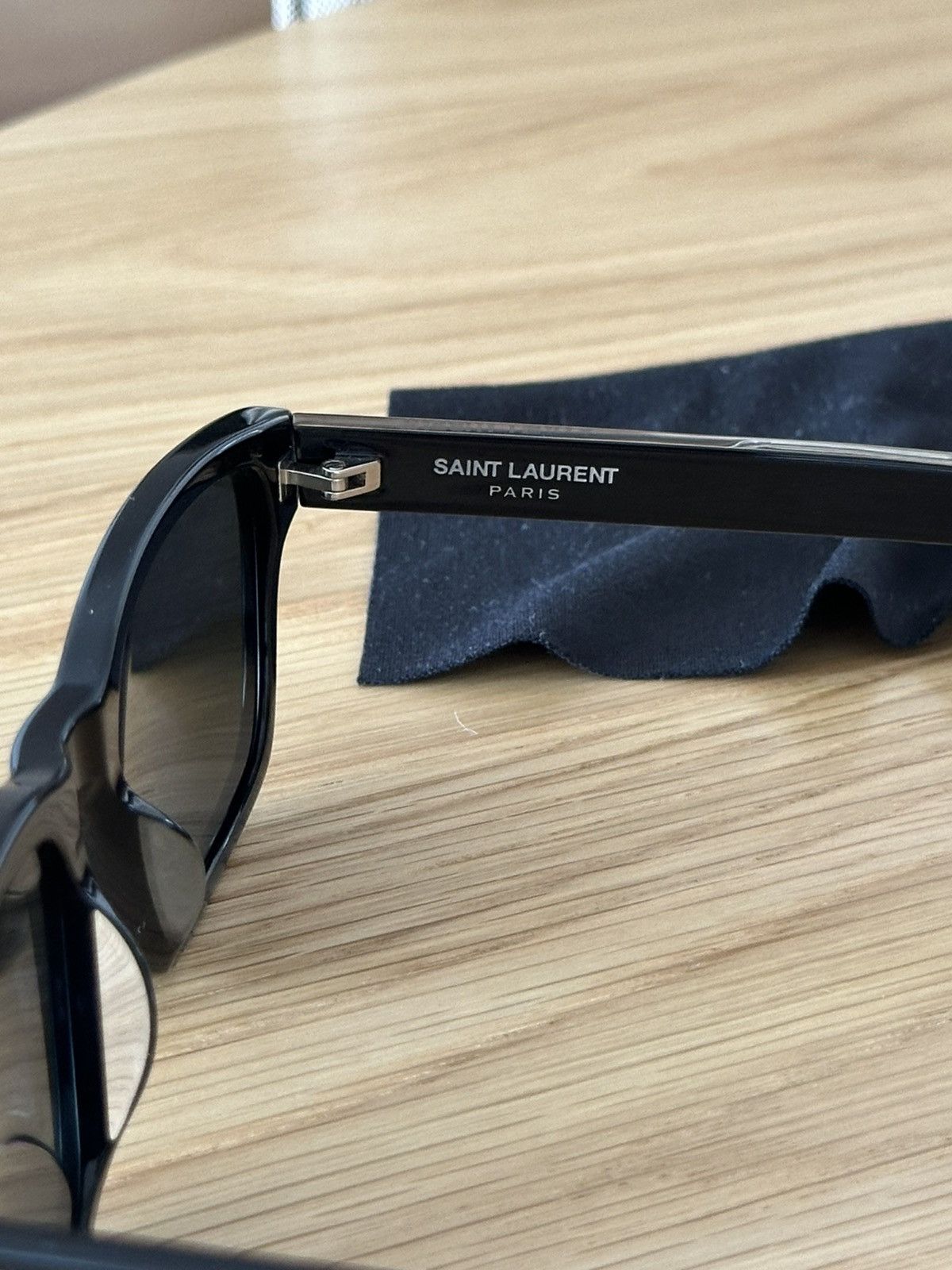 Saint Laurent Paris SAINT LAURENT SL 662 Sunglasses Black Size ONE SIZE - 5 Thumbnail