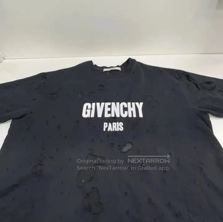 Givenchy Givenchy Distressed Letter Print Short-Sleeve T-Shirt. Size US M / EU 48-50 / 2 - 5 Thumbnail