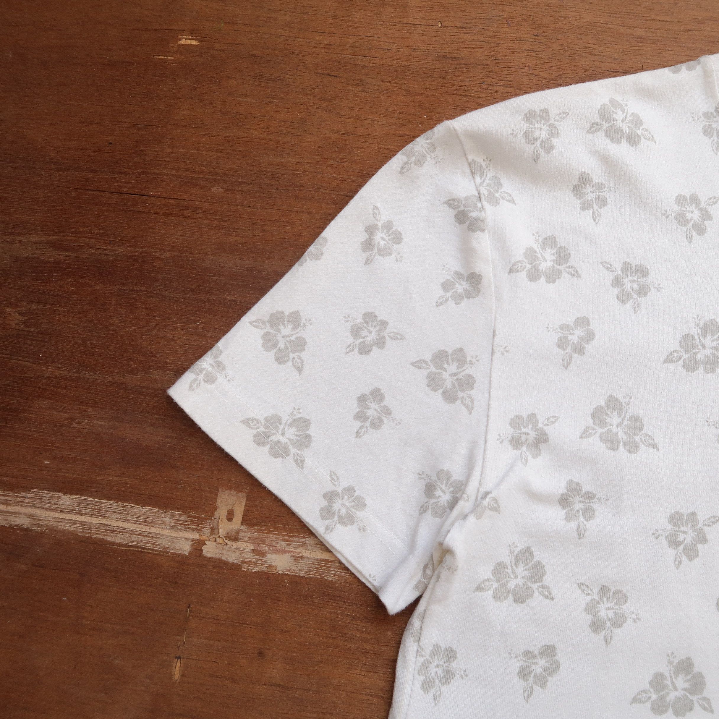Japanese Brand 2000s Sun Surf by Piko Flower Print White T-Shirt Size US S / EU 44-46 / 1 - 7 Thumbnail