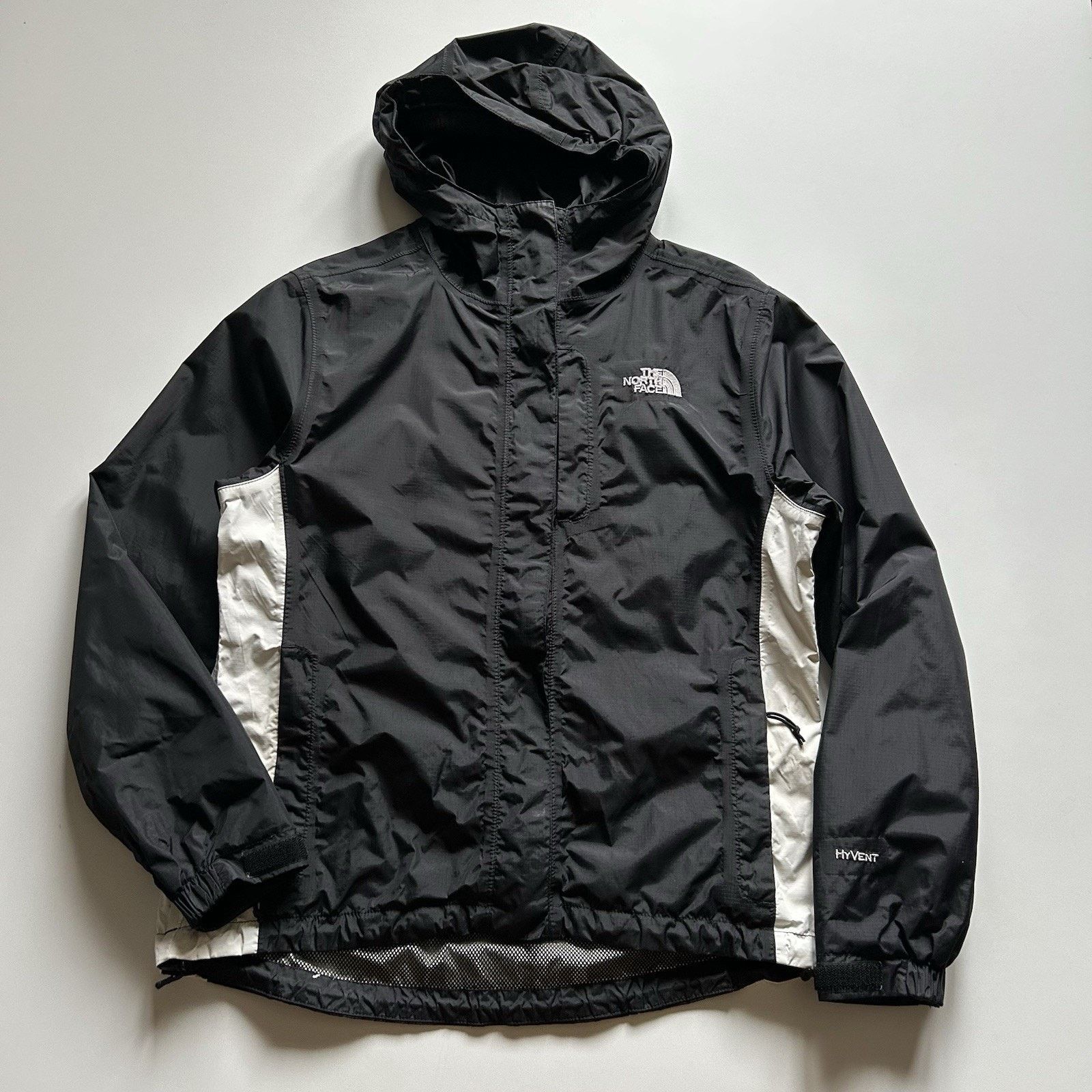 The North Face × Vintage The North Face Rain Jacket Women's Small Black Hyvent Rare Size S / US 4 / IT 40 - 1 Thumbnail