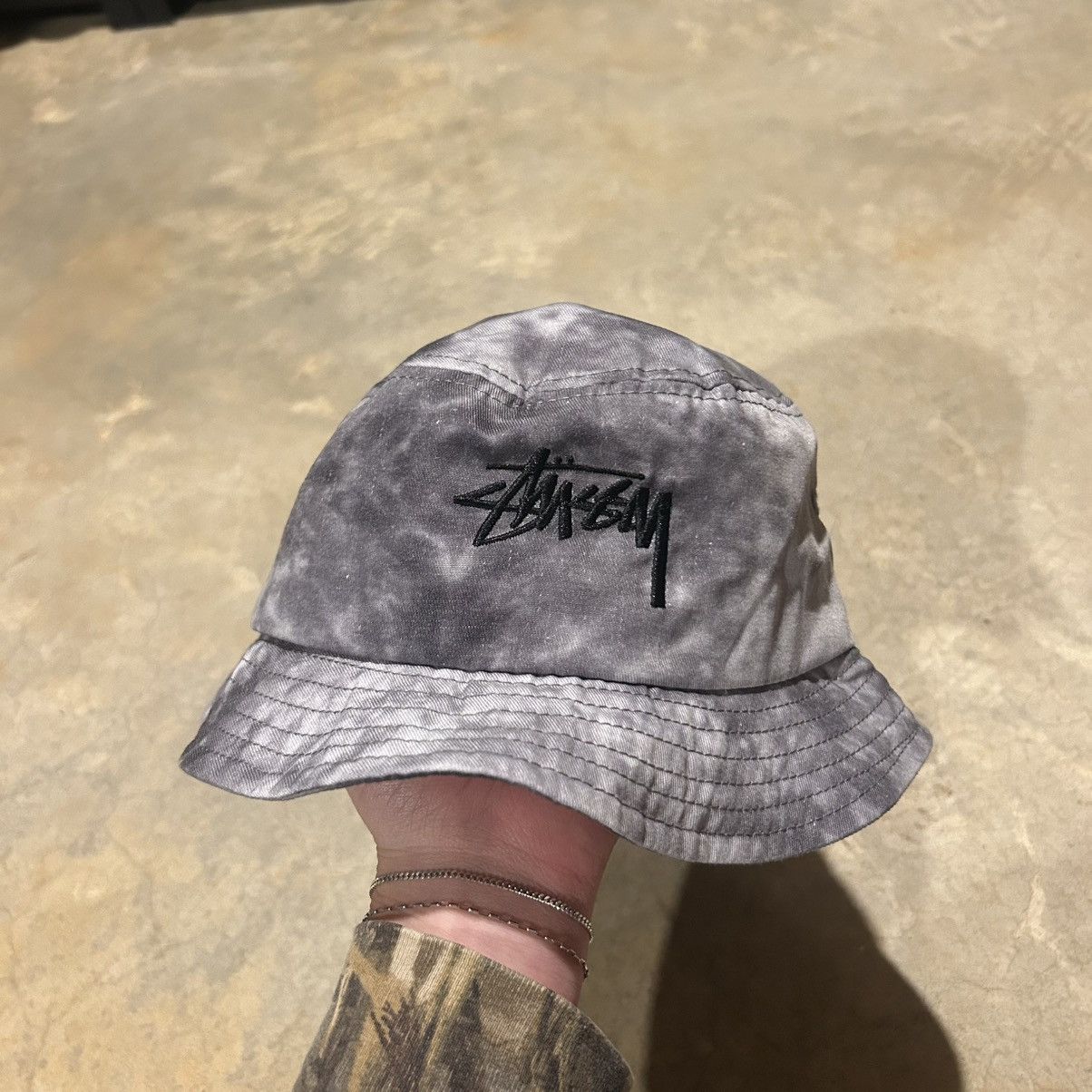 Stussy × Vintage Rare Stussy Stock Tie Dye Embroidered Logo Bucket Hat Size ONE SIZE - 2 Thumbnail