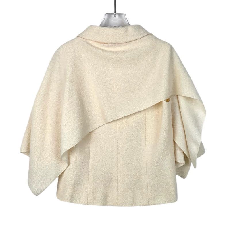 Chanel Chanel Beige double C logo buckle lapel wool cloak jacket 2 Size XS / US 0-2 / IT 36-38 - 2 Thumbnail