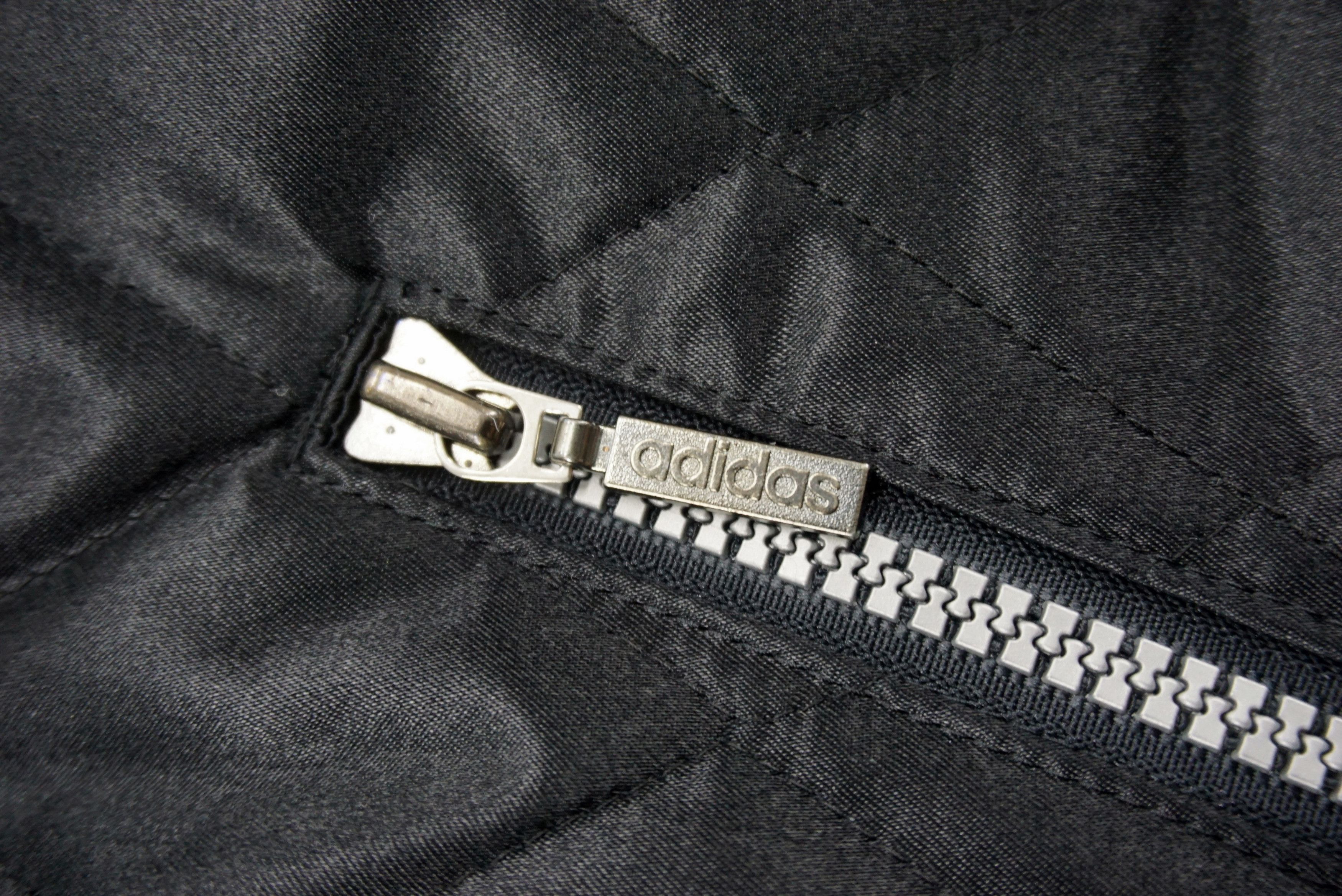 Adidas Vintage Adidas Descente Gilet Quilted Vest Windbreaker Size US S / EU 44-46 / 1 - 7 Thumbnail