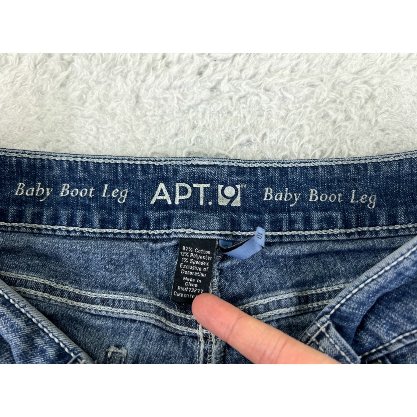 Apt. 9 Apt.9 Women's Denim Jeans Bootcut 10 Blue Embroidered Rose Stretch Mid Rise 31x29 Size 32" / US 10 / IT 46 - 6 Thumbnail