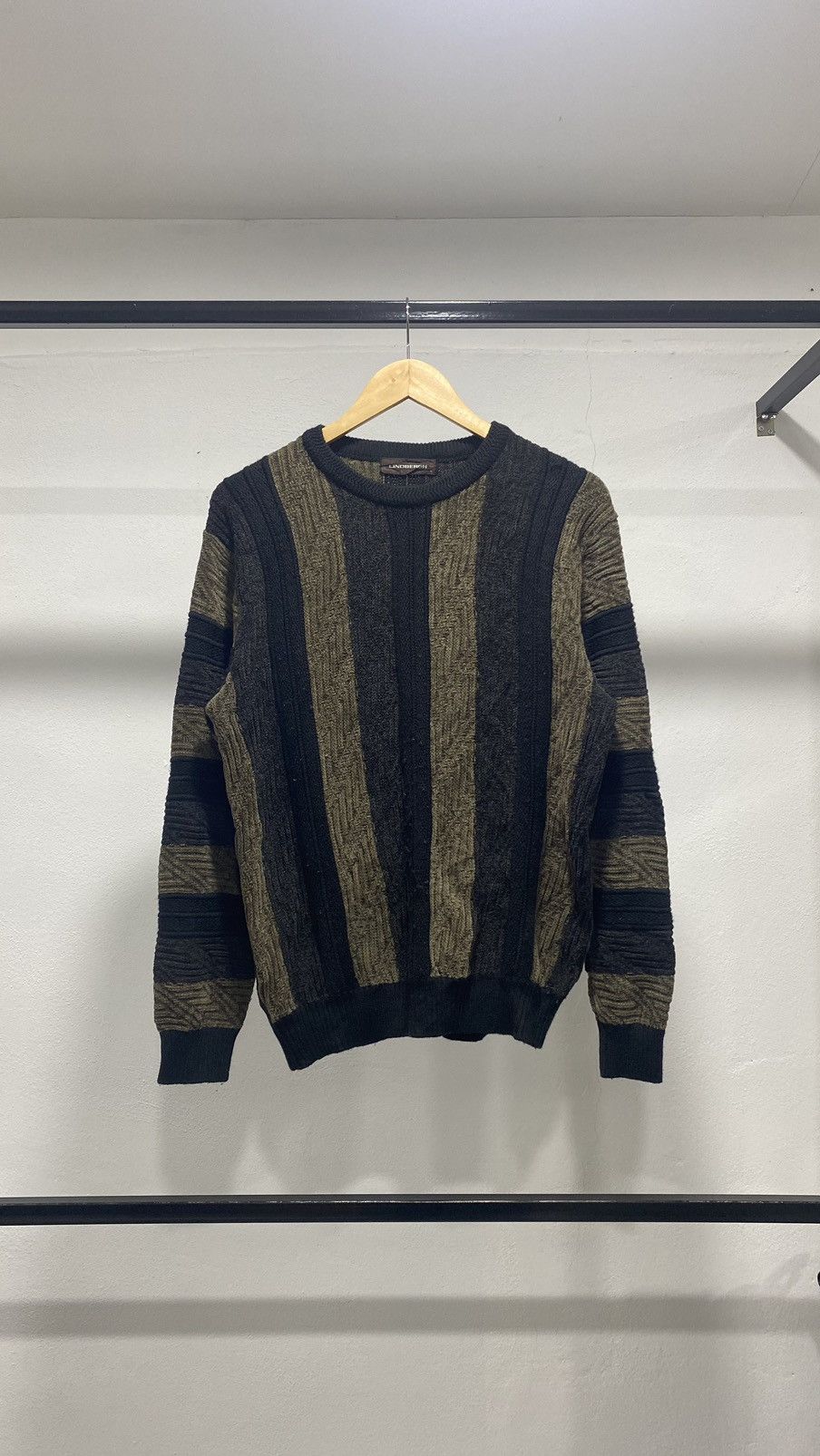 image of Aran Isles Knitwear x Avant Garde Lindbergh 3D Knitwear 80's in Beige, Men's (Size Medium)