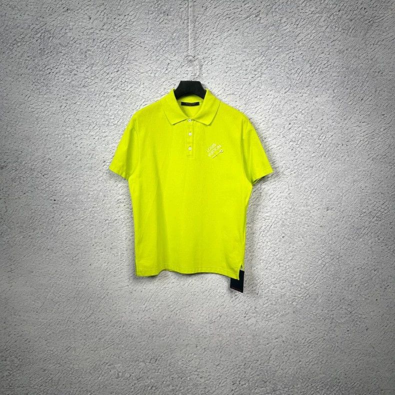Louis Vuitton Louis Vuitton FW23 New Fluorescent Green Letter Logo Embroi Size US XS / EU 42 / 0 - 1 Thumbnail
