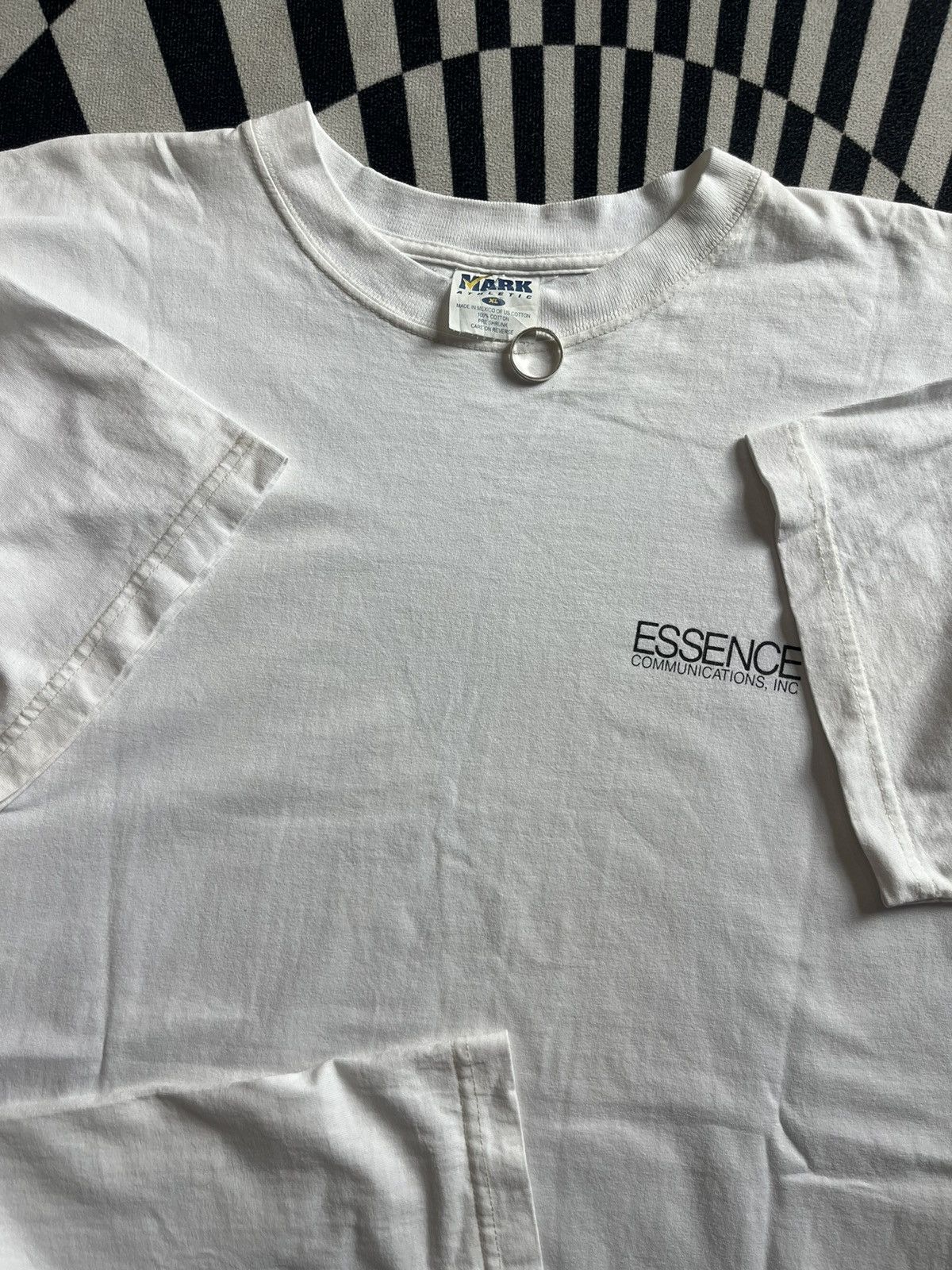 Arts & Science Vintage ESSENCE Communications INC promo 90’s Tshirt Size US XL / EU 56 / 4 - 8 Thumbnail