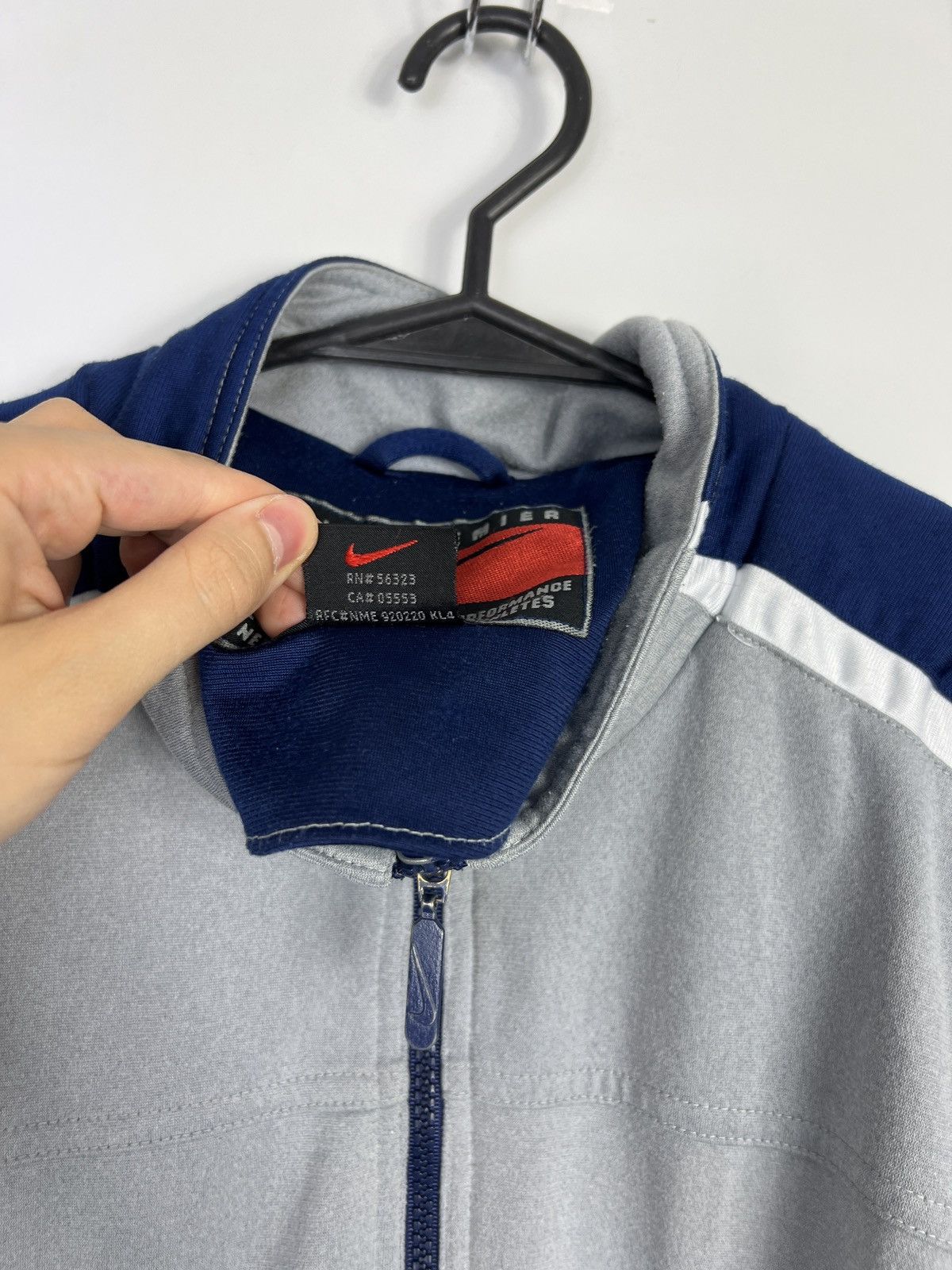 Nike Sweatshirt Nike 3x Logo Swoosh Vintage 80’s 90’s Zipped Size US L / EU 52-54 / 3 - 3 Thumbnail