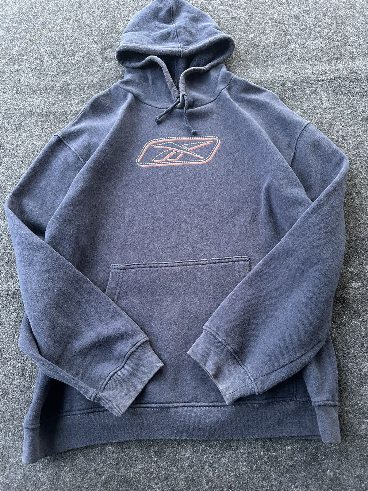 Reebok × Vintage Vintage Y2K Reebok Center Logo Sunfaded Hoodie A429 Size US XL / EU 56 / 4 - 3 Thumbnail