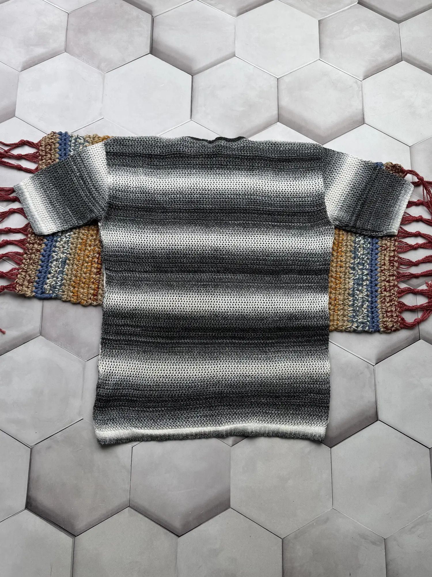 Japanese Brand Vintage Gradient Mesh T-Shirt(E4) Size US S / EU 44-46 / 1 - 3 Thumbnail