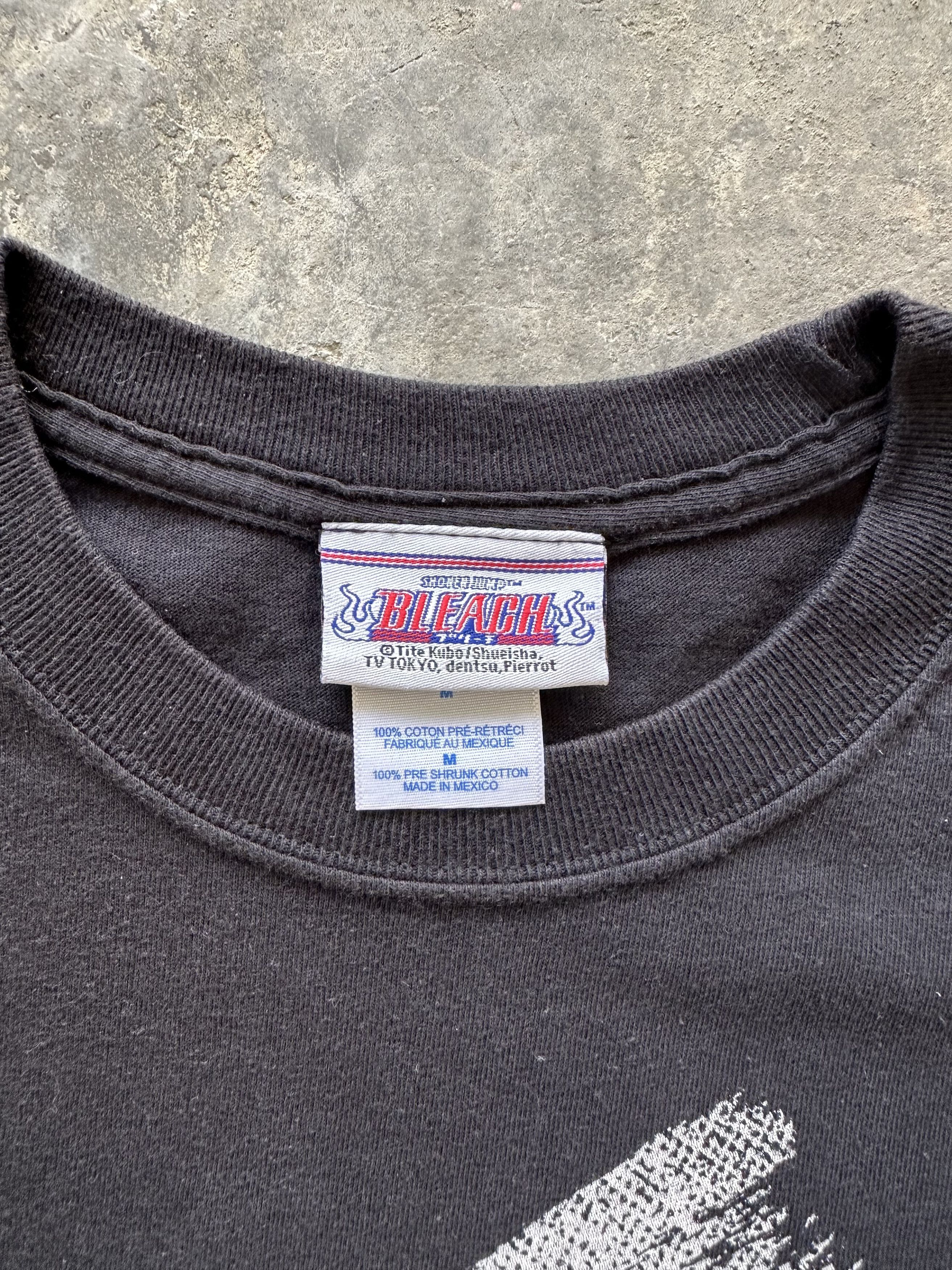 Anime Vintage 00's Shonen Jump Bleach “Kenpachi Zaraki” T-shirt Size US M / EU 48-50 / 2 - 3 Thumbnail