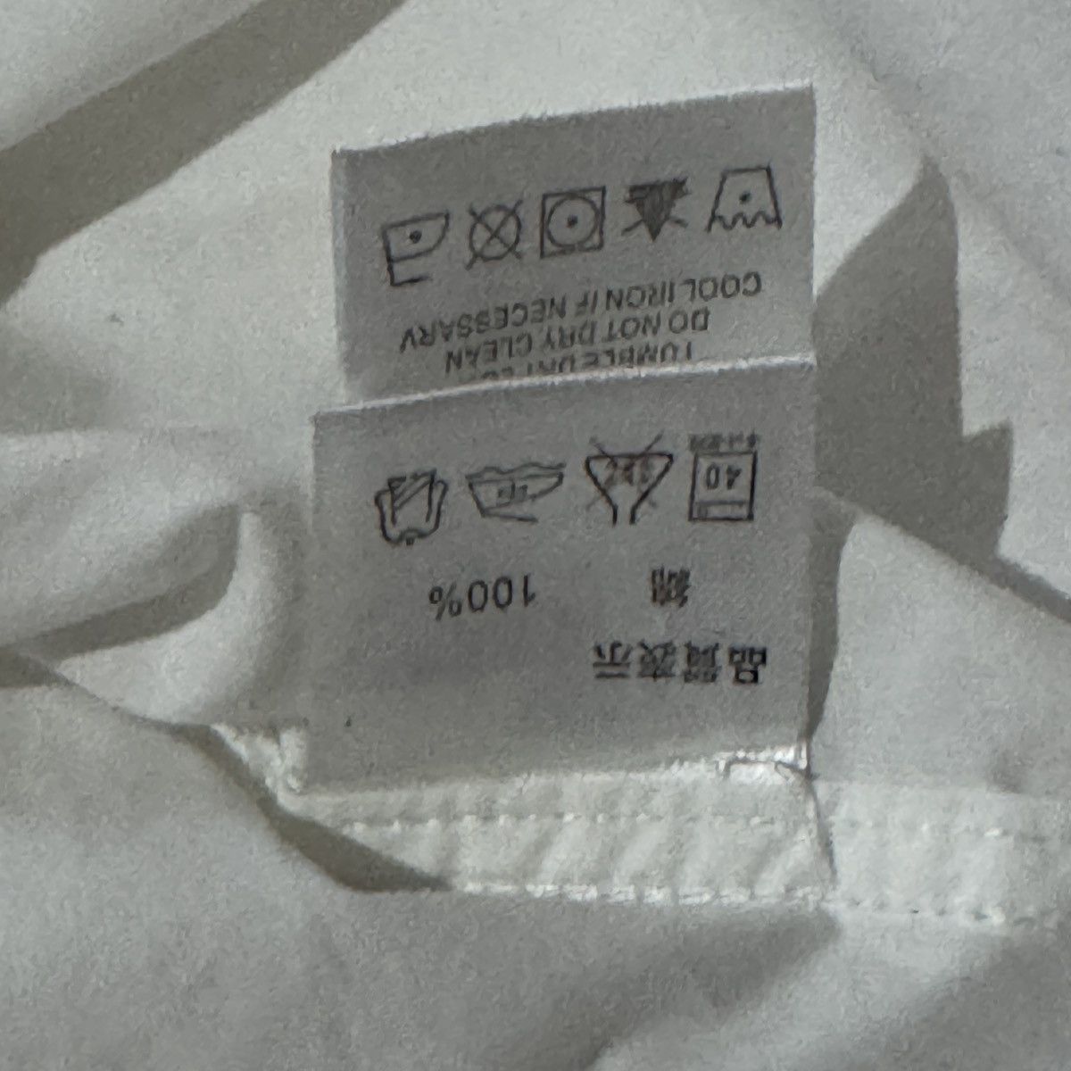 Neil Barrett DESIGNER NEIL BARRETT WHITE BUTTON UPS SHIRT Size US S / EU 44-46 / 1 - 9 Thumbnail