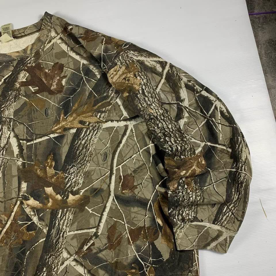 Carhartt × Vintage Crazy Vintage Faded Carhartt Style Realtree Camo Crewneck Size US XXL / EU 58 / 5 - 3 Thumbnail