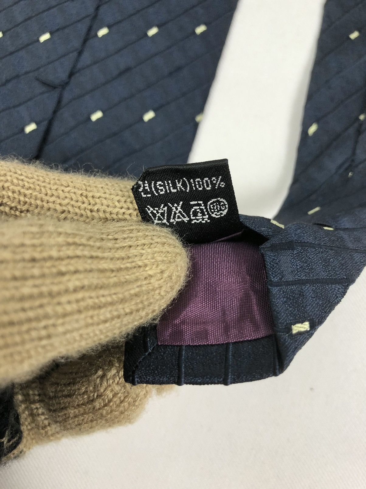 Balenciaga Rare Balenciaga Embossed Silk Tie Size ONE SIZE - 9 Thumbnail