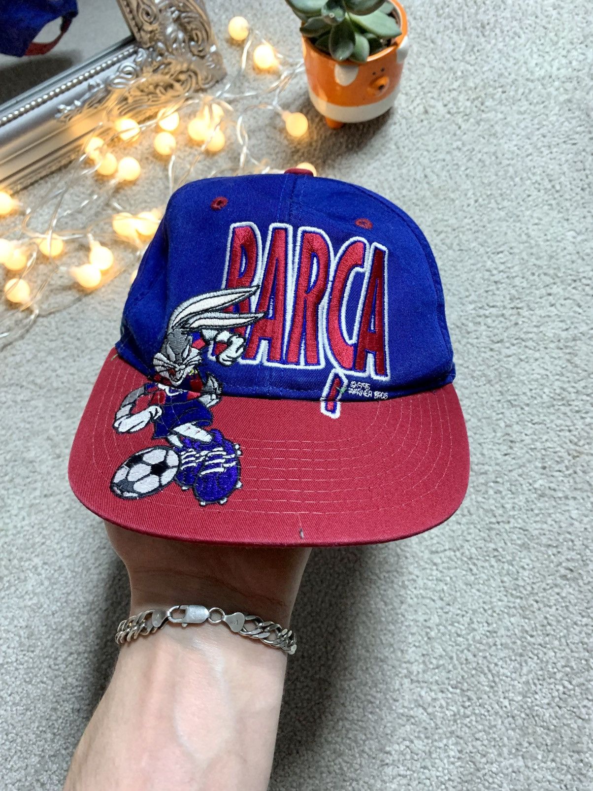 Warner Bros Rare Deadstock Vintage 1995 Bugs Bunny Barcelona Snap Hat Size ONE SIZE - 2 Thumbnail