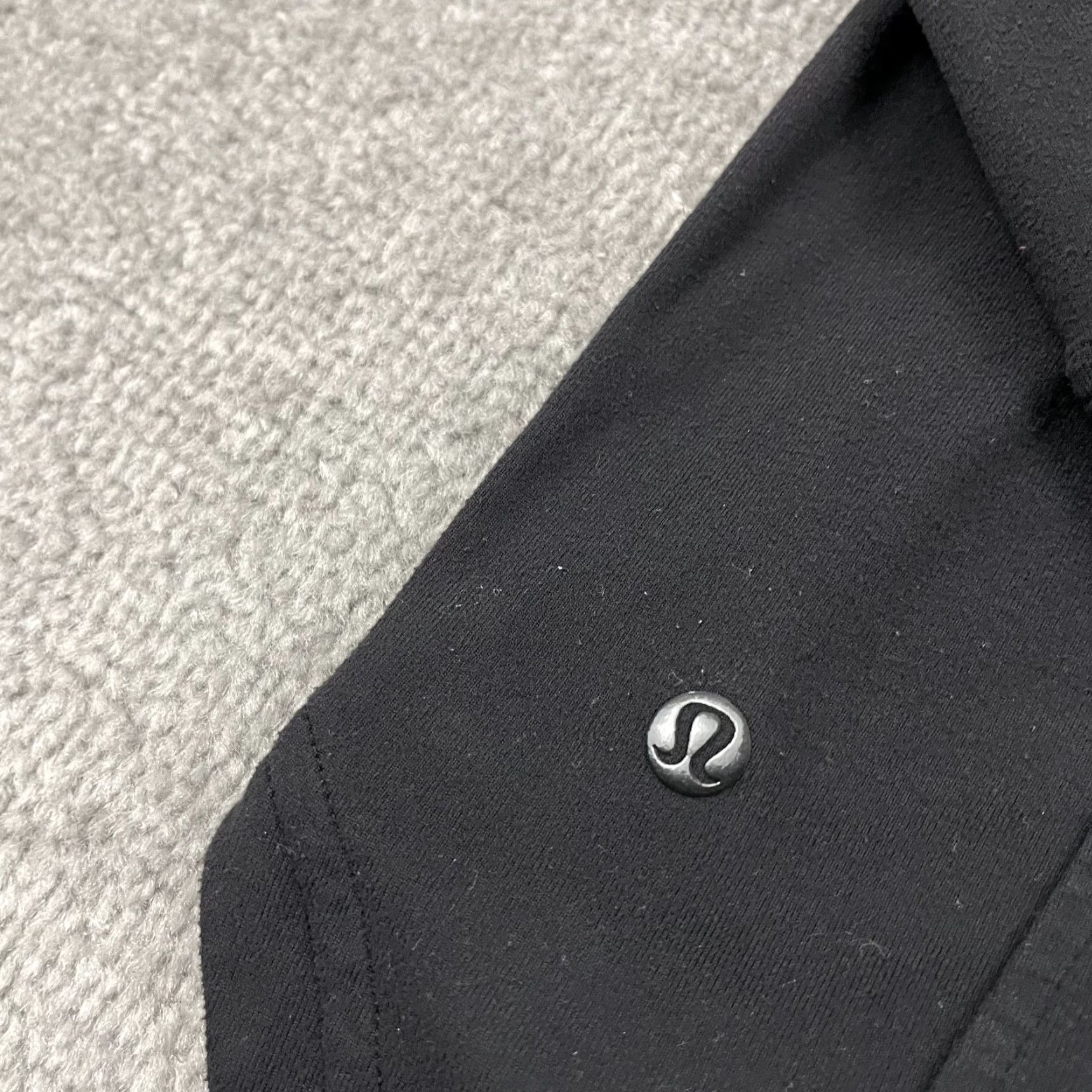 Lululemon Lululemon Hoodie Women Size 8 Black Active Fitness Running Performance High Neck Jacket Long Sleeve Pockets Thumbholes Athletic Regular Size Type Size M / US 6-8 / IT 42-44 - 3 Thumbnail