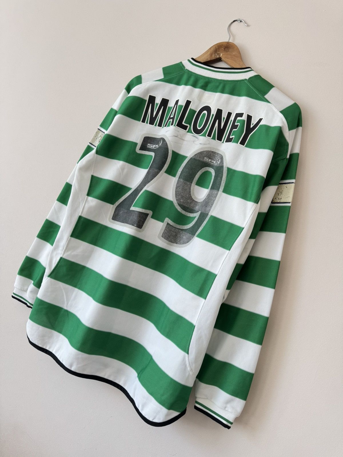 Umbro Maloney #29 Celtic 2001-2003 Home Signed Longsleeve Jersey Size US L / EU 52-54 / 3 - 4 Thumbnail